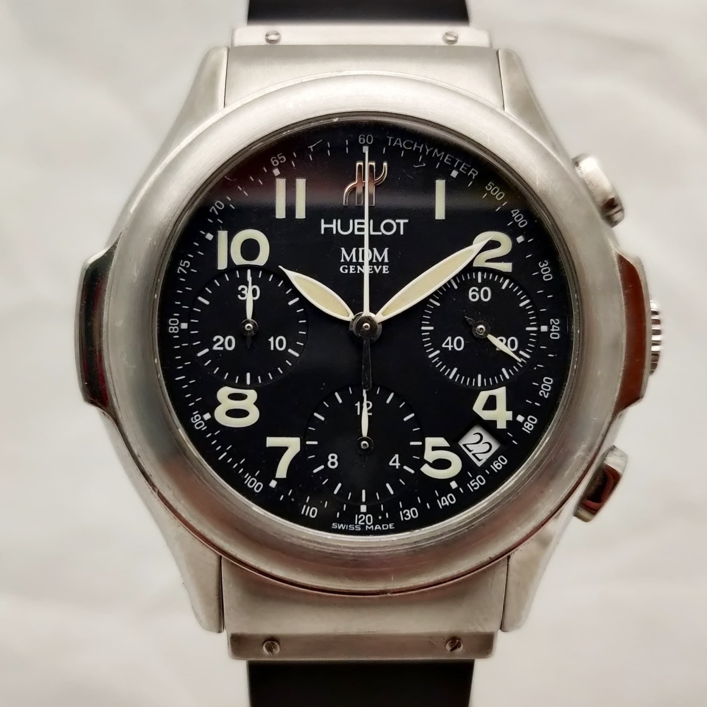 Reloj cronógrafo Hublot Classic MDM Genève en acero con esfera negra y taquímetro en Joyería Recoleta