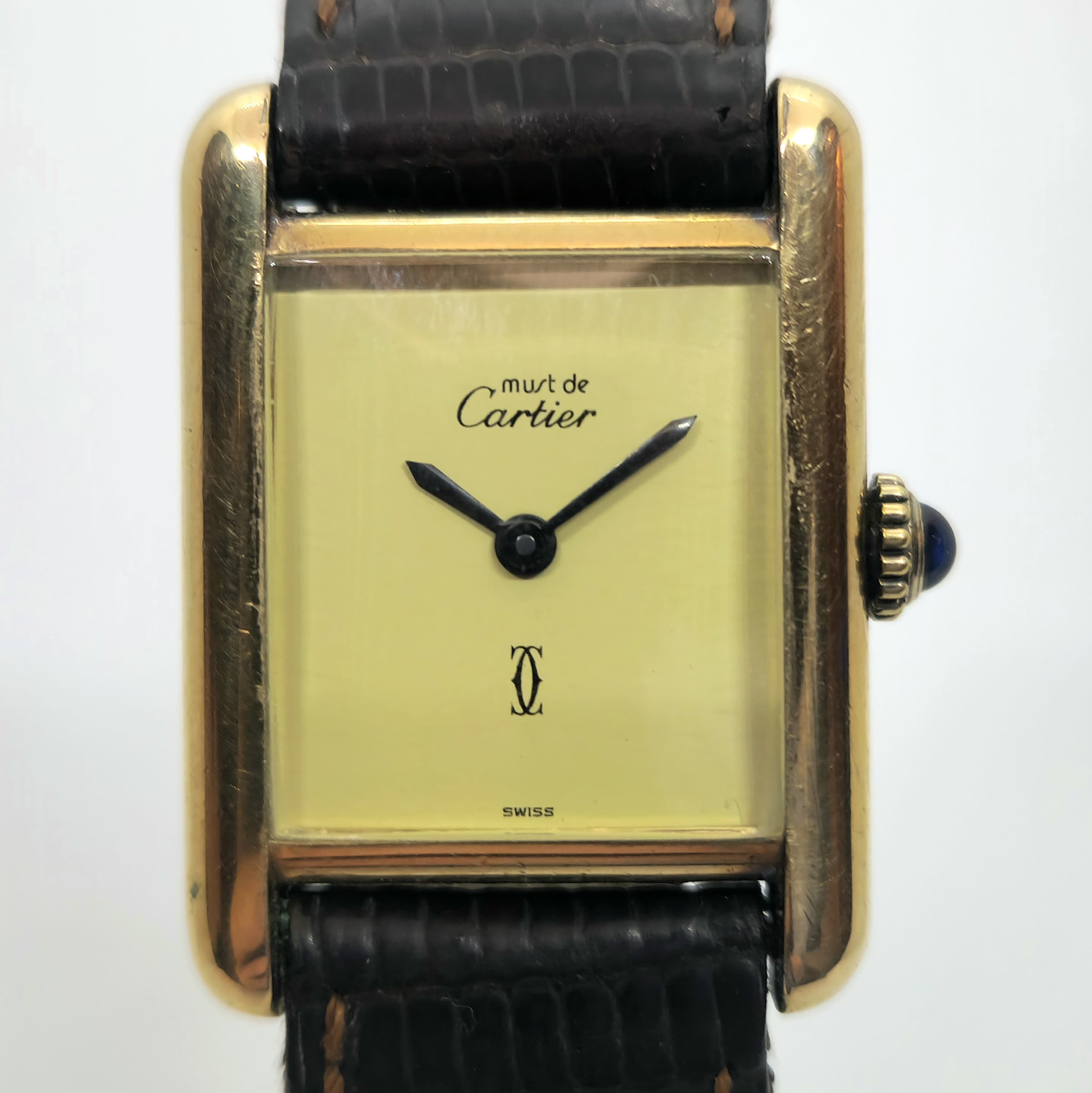 Reloj Must de Cartier Tank Vermeil dorado con correa de cuero negro en Joyería Recoleta