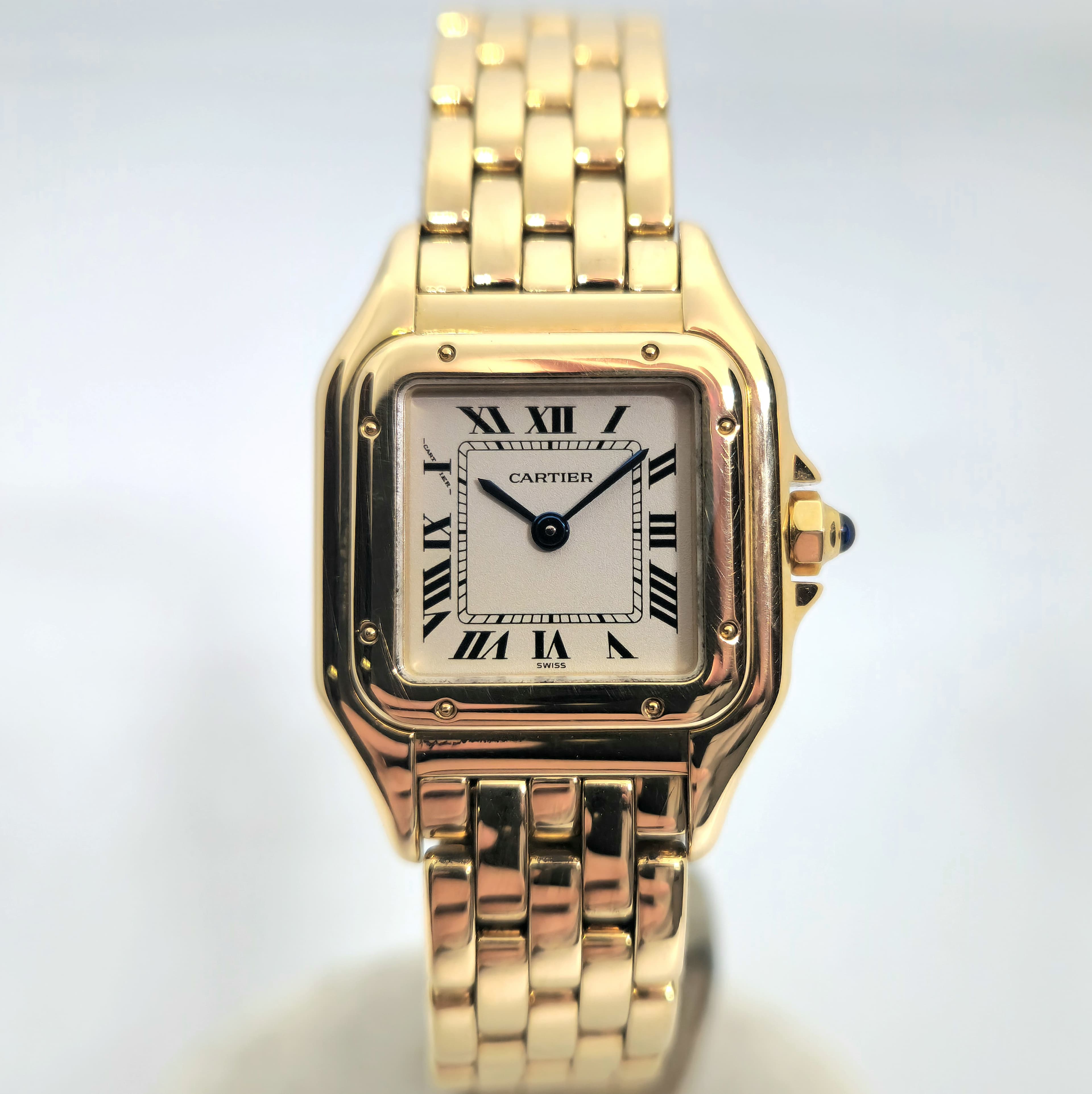 Reloj Cartier Panthère dama en oro amarillo 18k con dial romano blanco en Joyería Recoleta