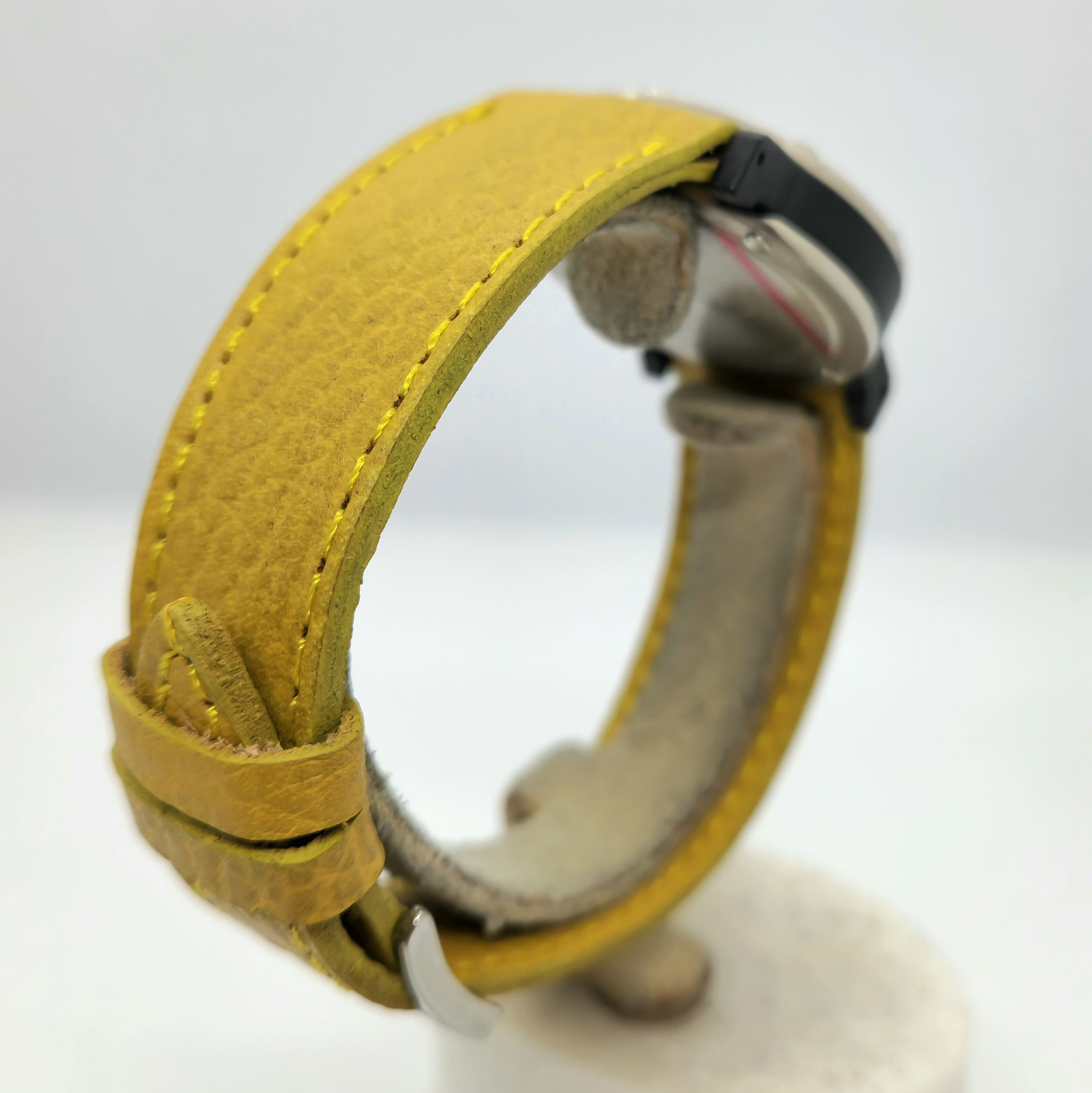Raymond Weil W1 Amarillo — Joyería Recoleta