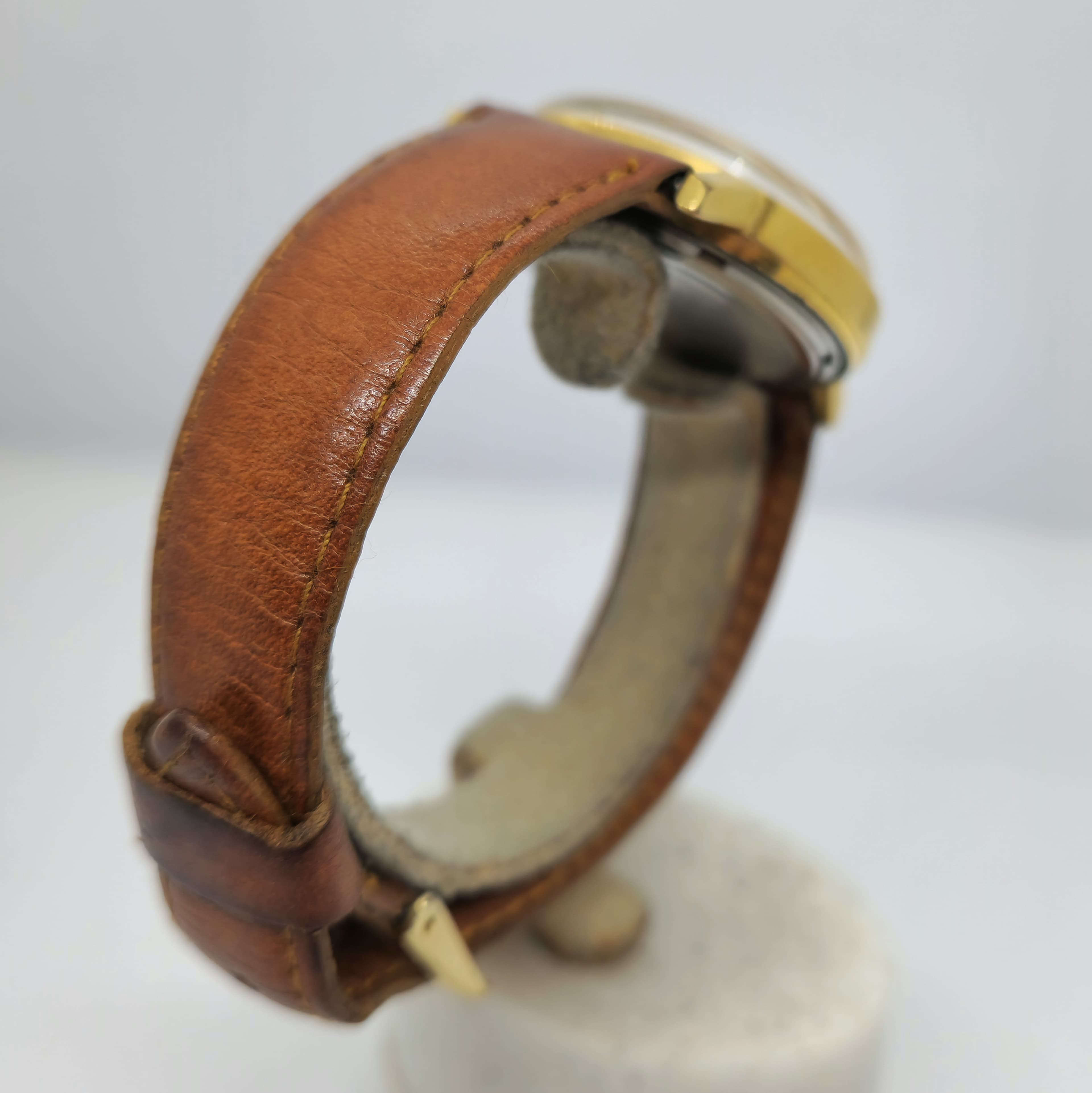 Bulova Accutron Enchapado — Joyería Recoleta