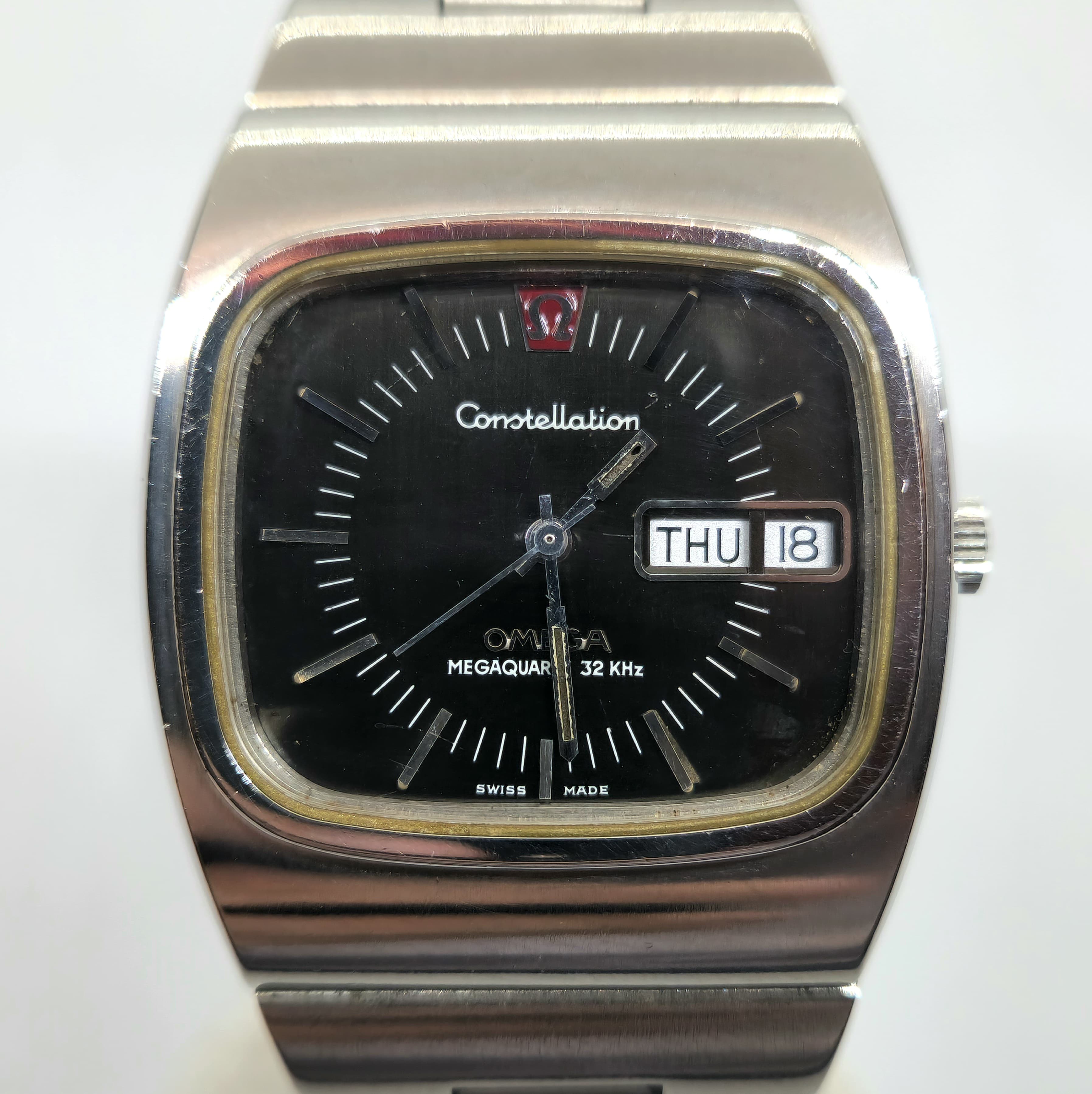 Reloj Omega Constellation Megaquartz 32kHz acero negro día-fecha en Joyería Recoleta