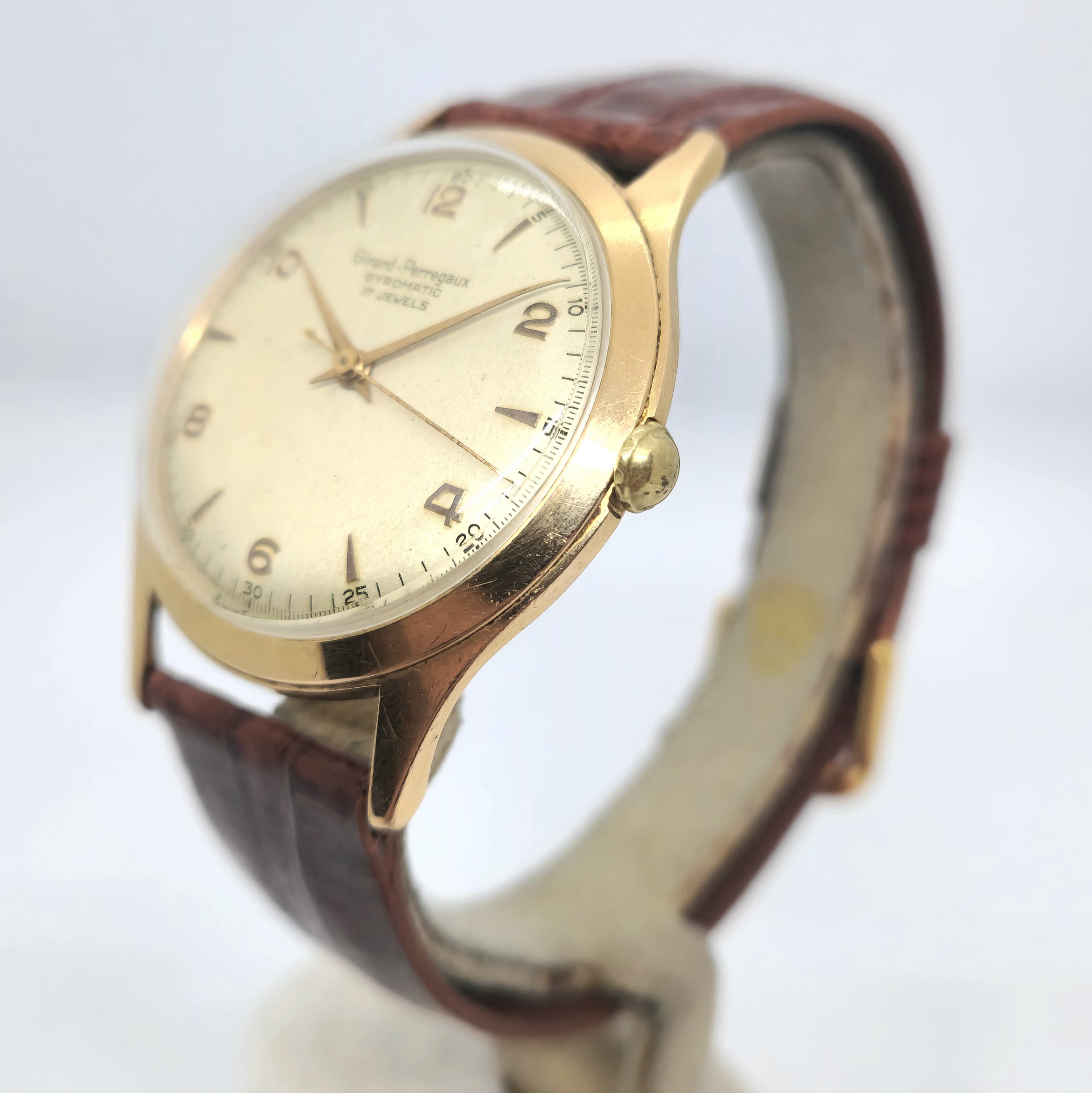 Girard Perregaux Gyromatic Oro — Joyería Recoleta
