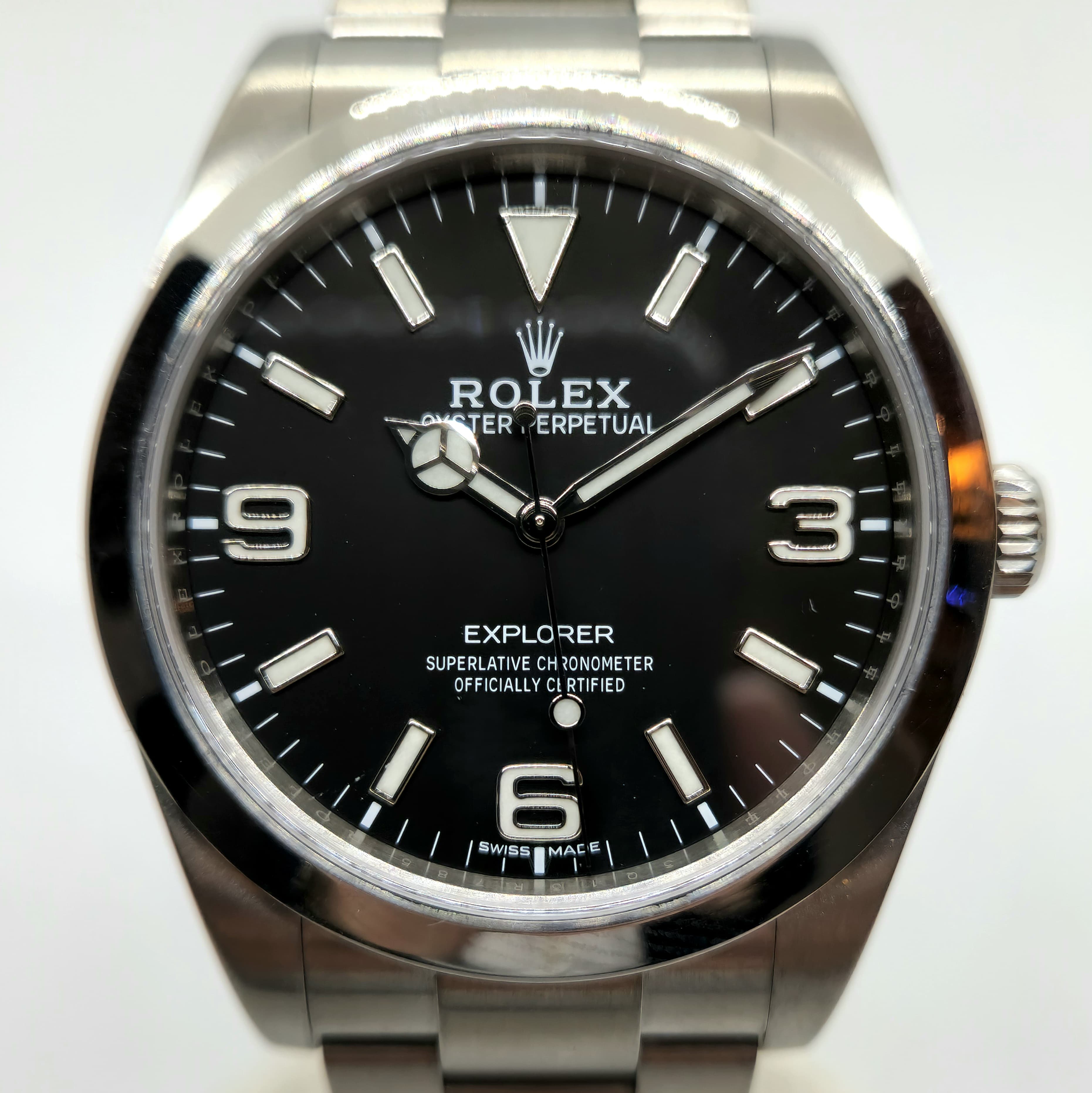 Reloj Rolex Explorer ref. 214270 en acero inoxidable con esfera negra en Joyería Recoleta.