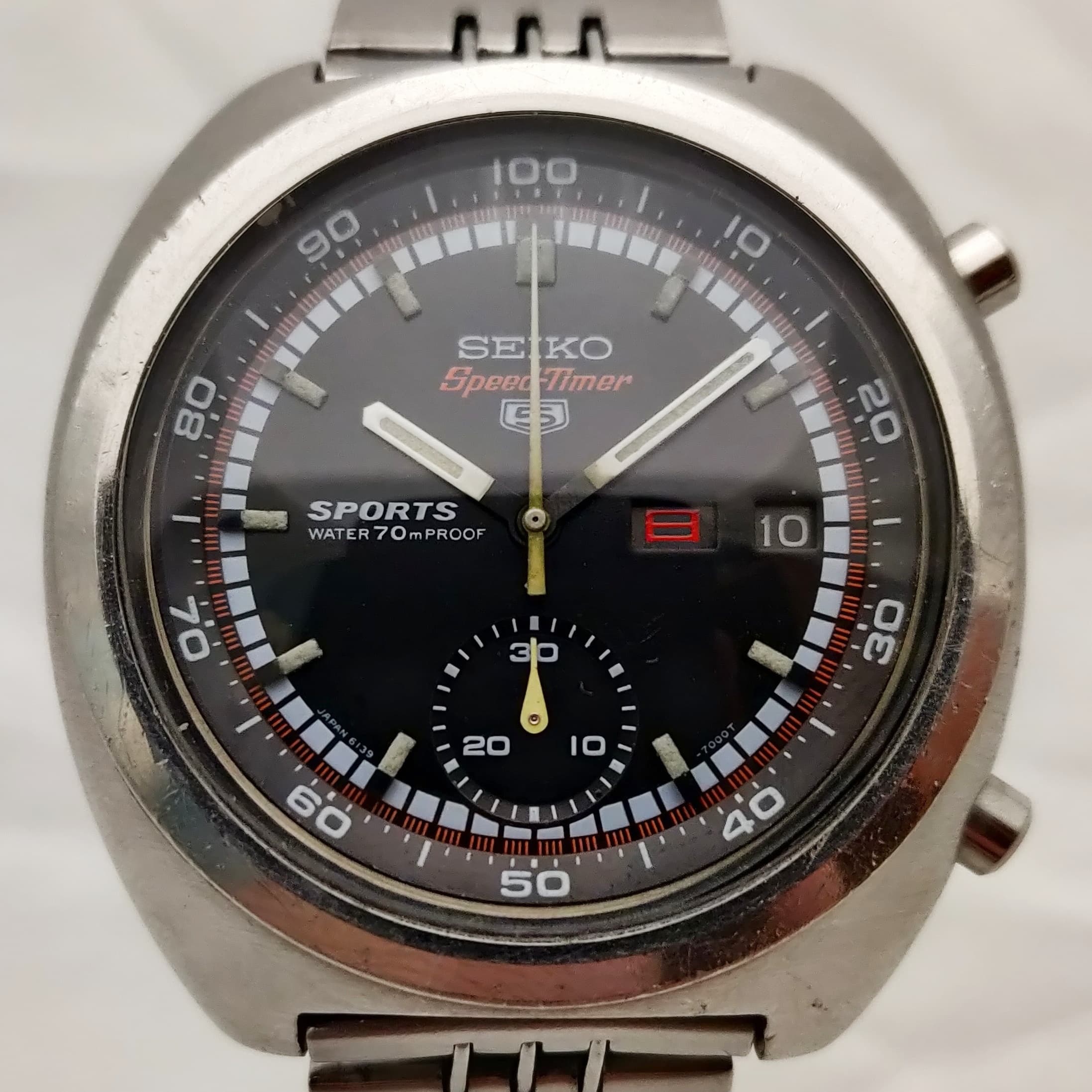 Reloj cronógrafo Seiko Speed-Timer acero inoxidable esfera negra con taquímetro en Joyería Recoleta