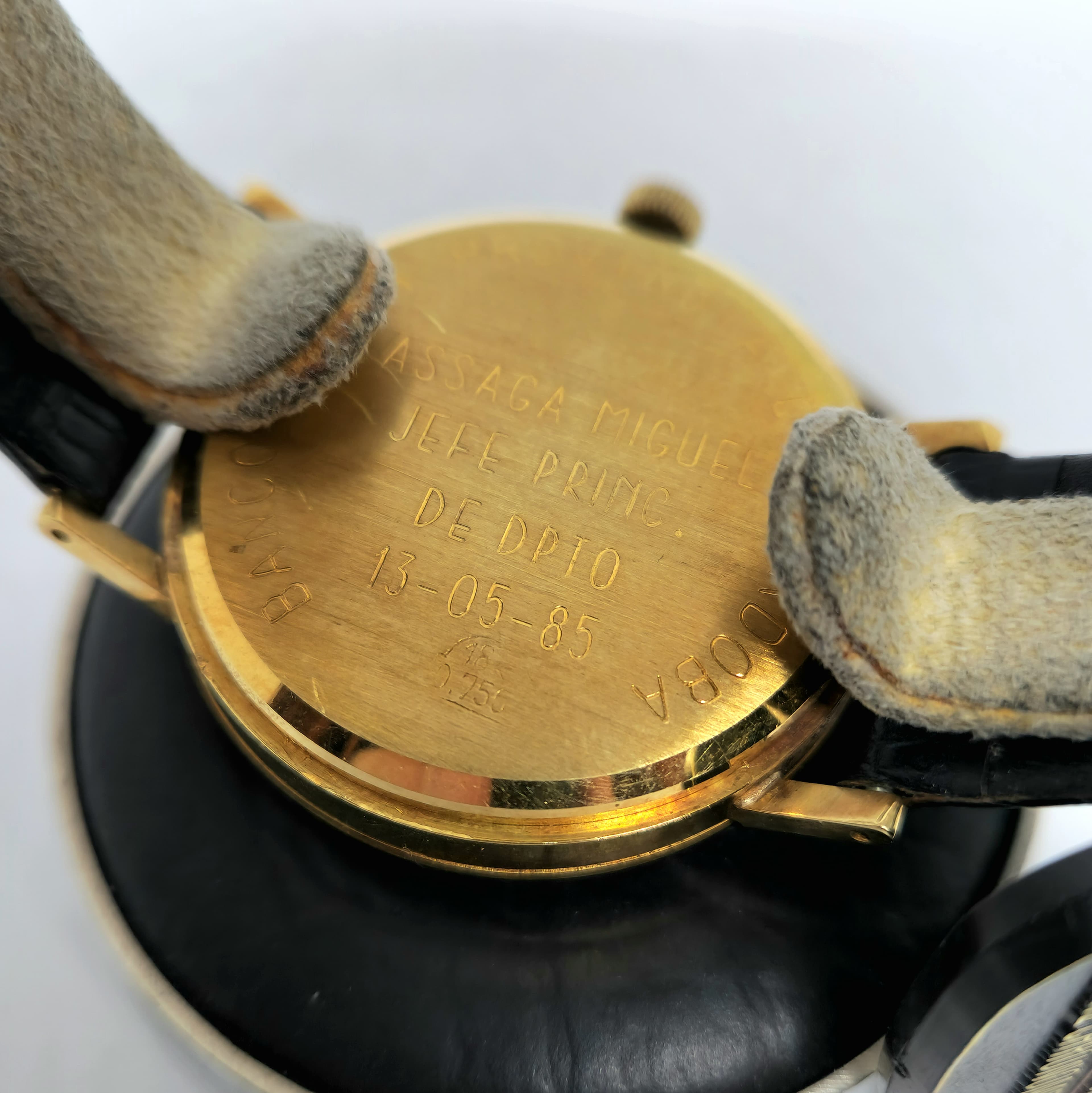 Girard Perregaux Gyromatic Oro — Joyería Recoleta
