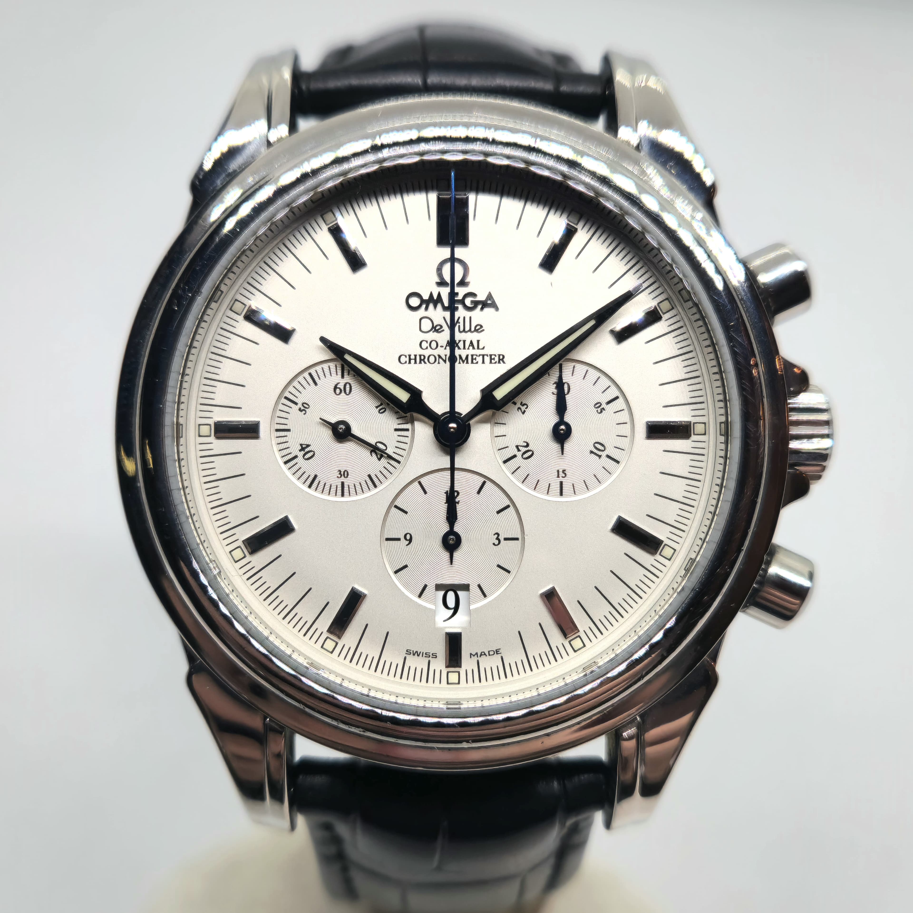 Reloj Omega DeVille Chronometer Co-Axial acero plateado con correa negra en Joyería Recoleta