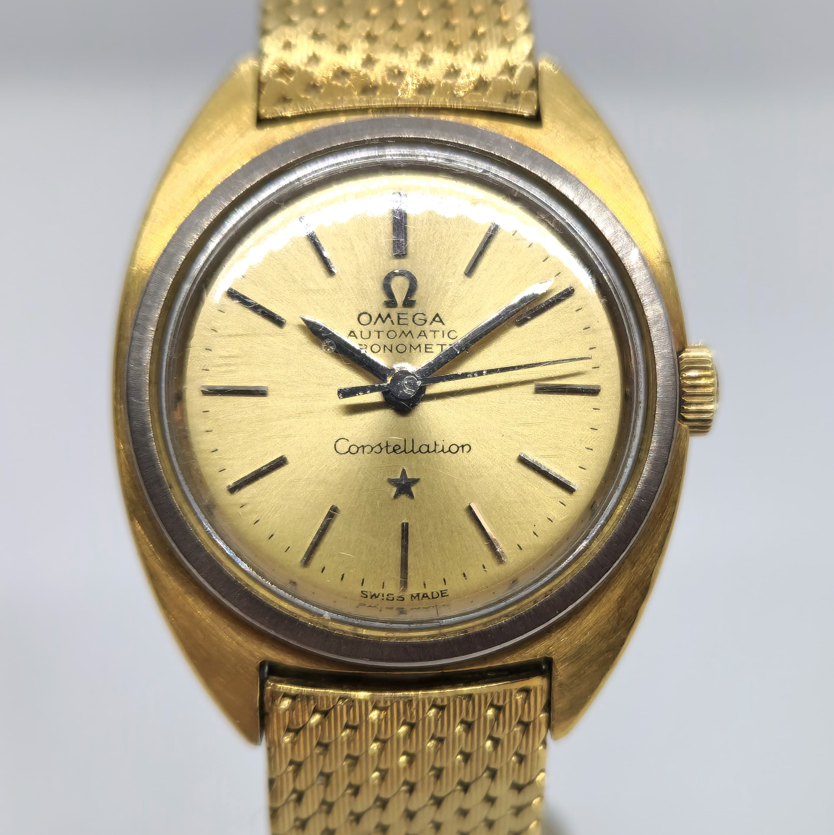 Reloj Omega Constellation dama automático dorado con malla milanese en Joyería Recoleta