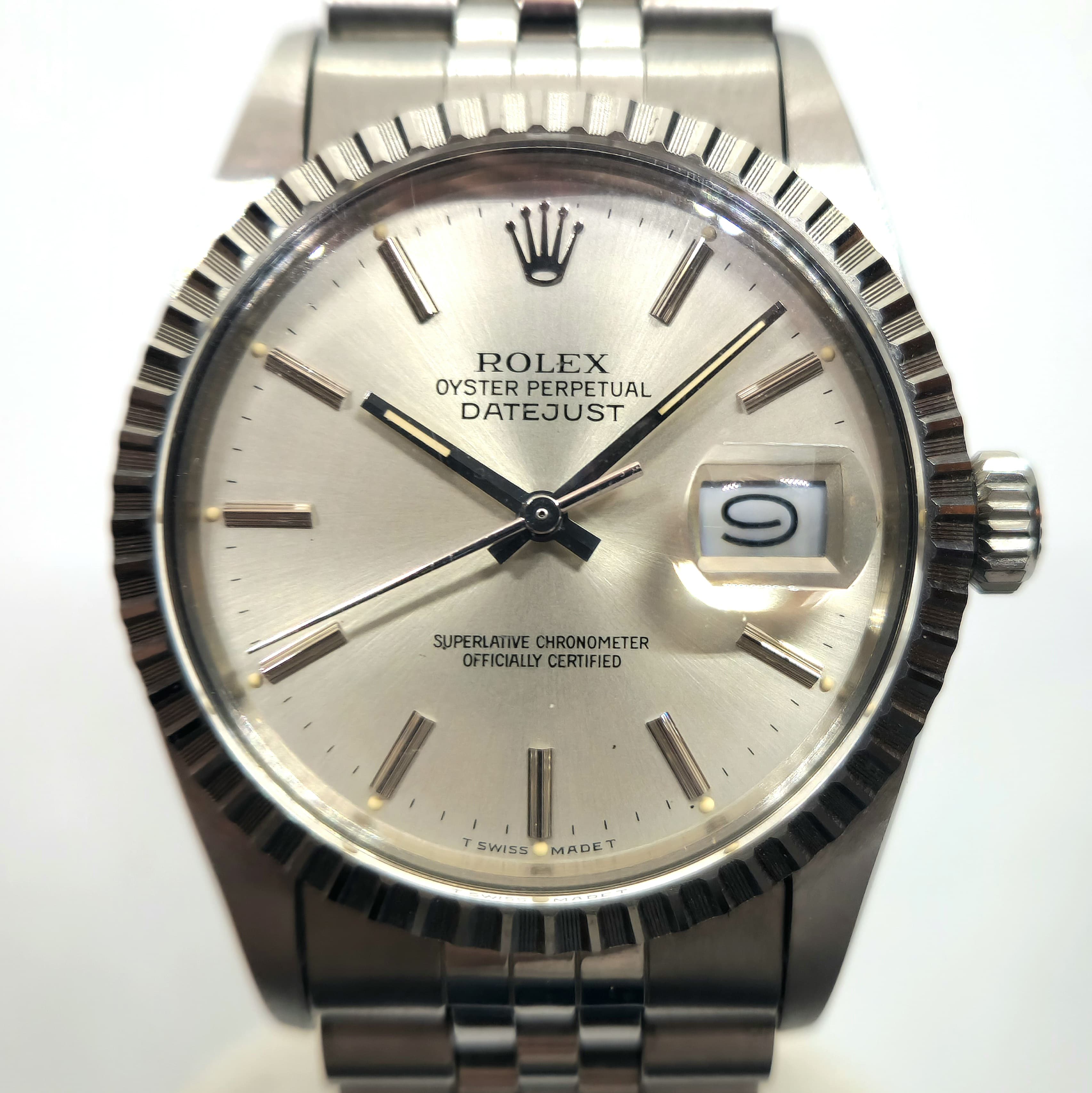 Reloj Rolex Datejust ref. 16030 en acero inoxidable con esfera soleil plateada y bisel estriado en Joyería Recoleta.