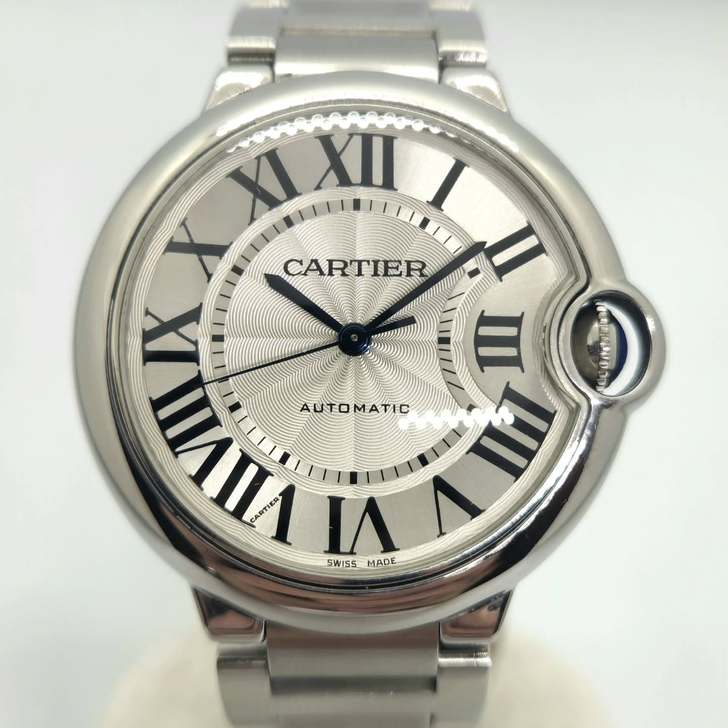 Reloj Cartier Ballon Bleu 36 automático en acero inoxidable con esfera plateada y números romanos en Joyería Recoleta
