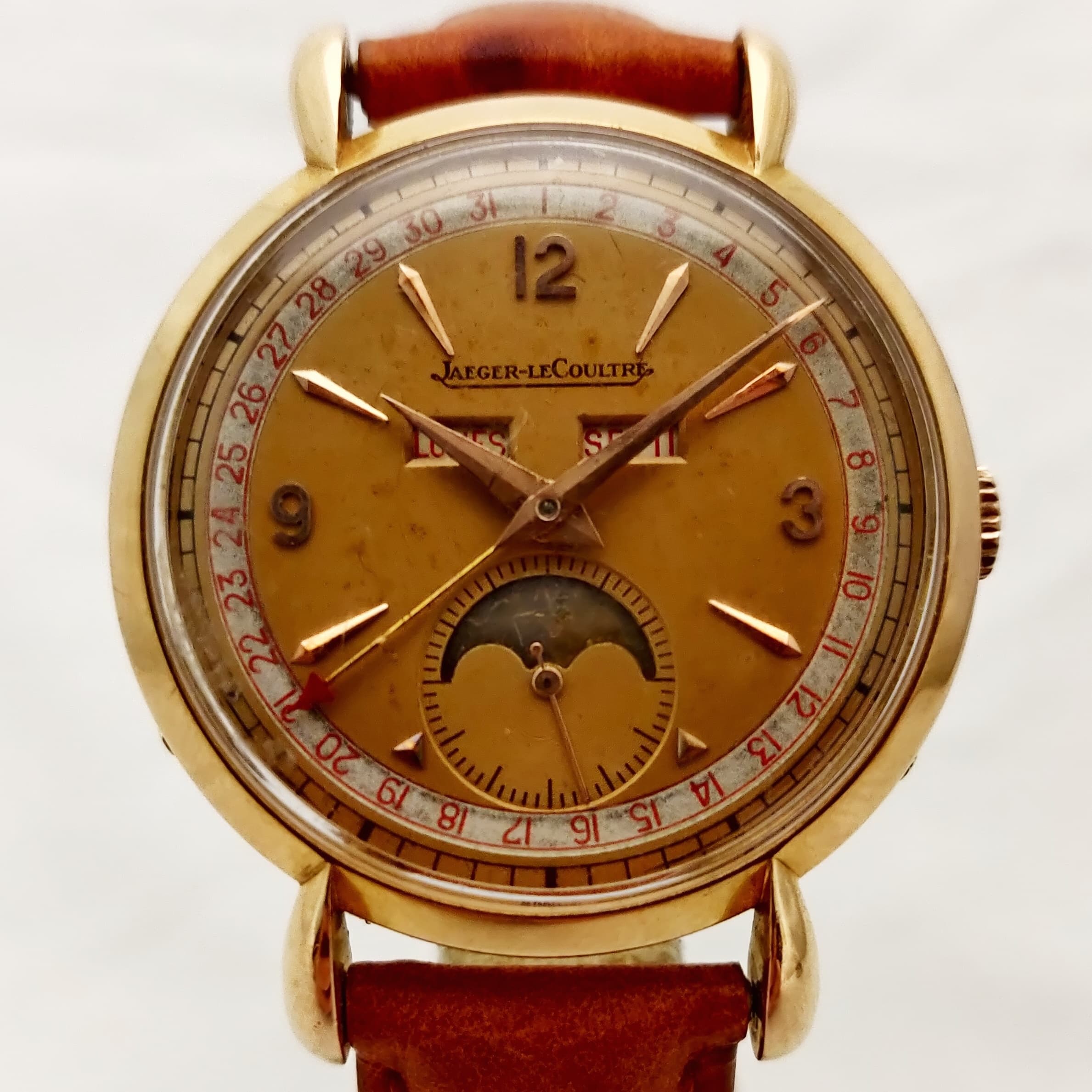 Reloj Jaeger-LeCoultre oro amarillo triple calendario fase lunar cuero coñac en Joyería Recoleta