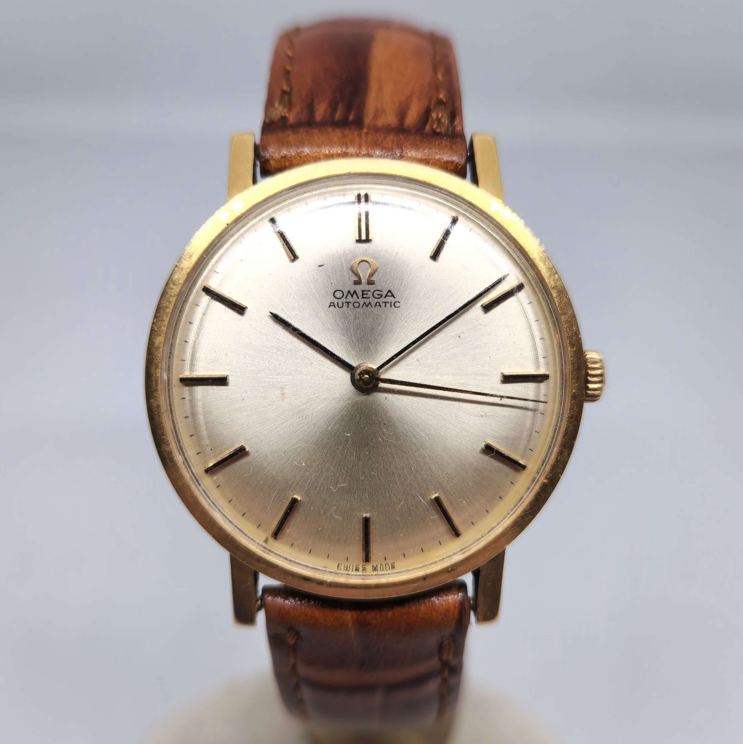 Reloj Omega Automatic vintage chapado en oro con malla de cuero marrón en Joyería Recoleta