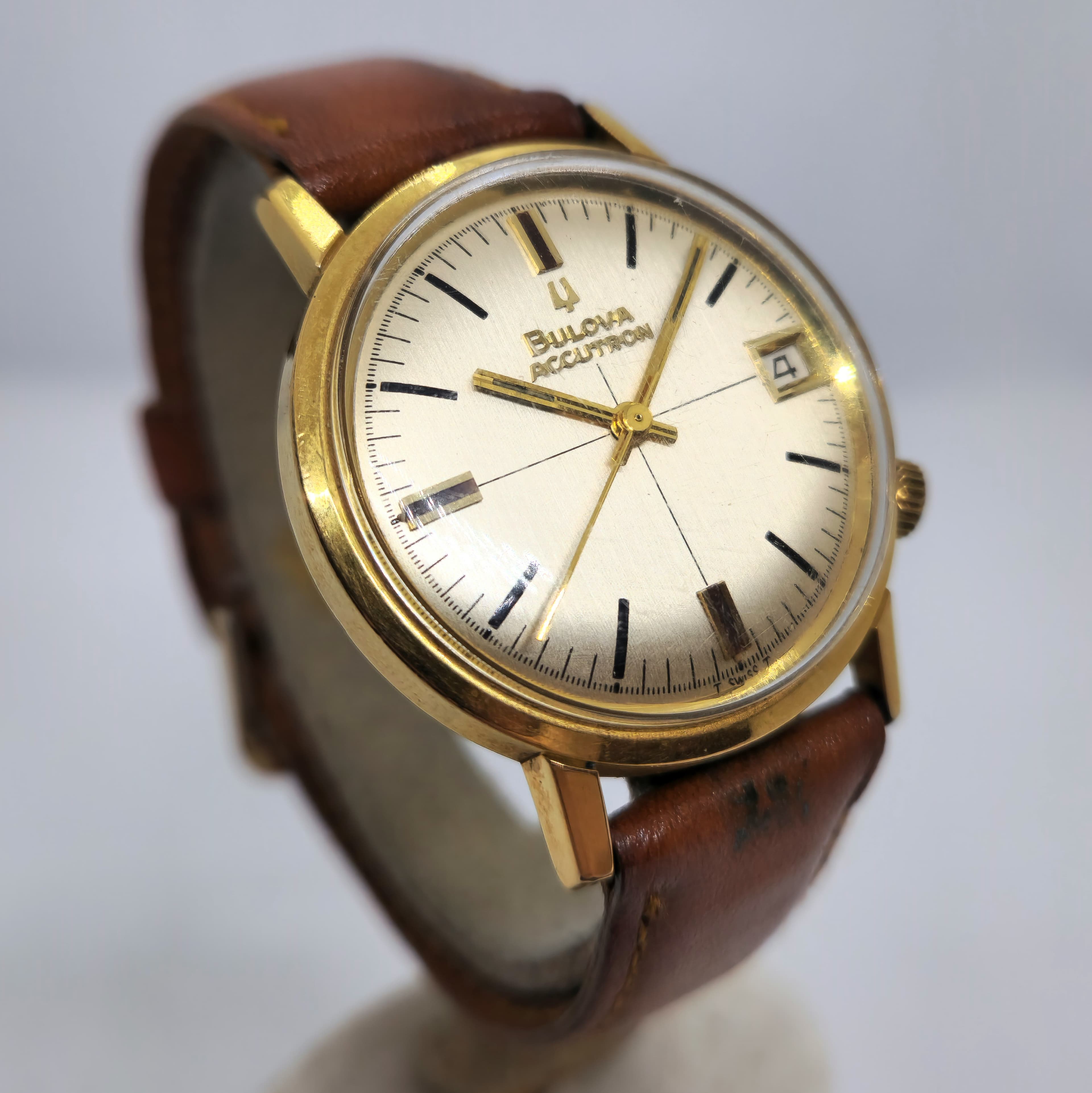 Bulova Accutron Enchapado — Joyería Recoleta