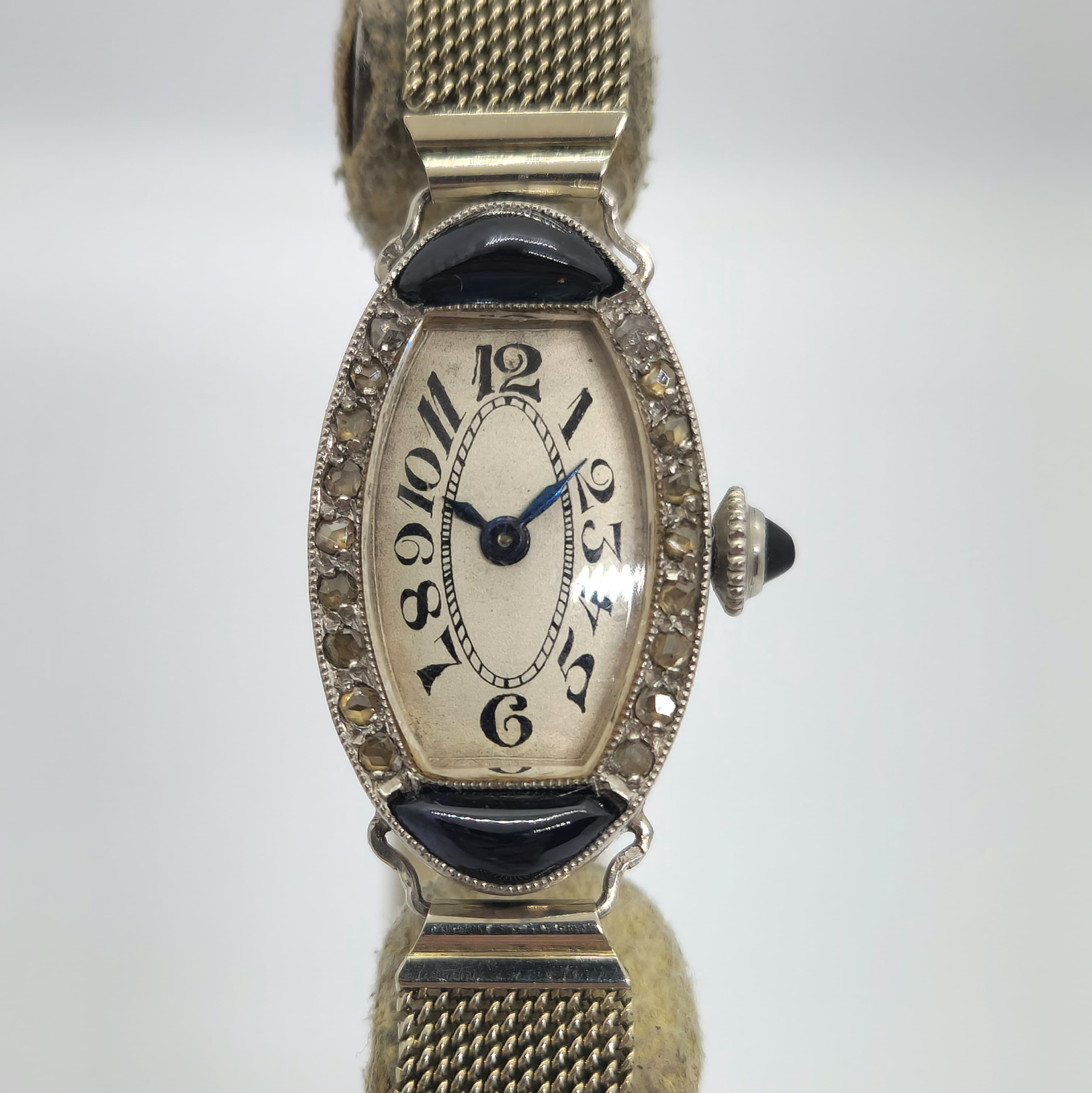 Reloj dama Art Déco en plata con diamantes rosa y ónix negro en Joyería Recoleta