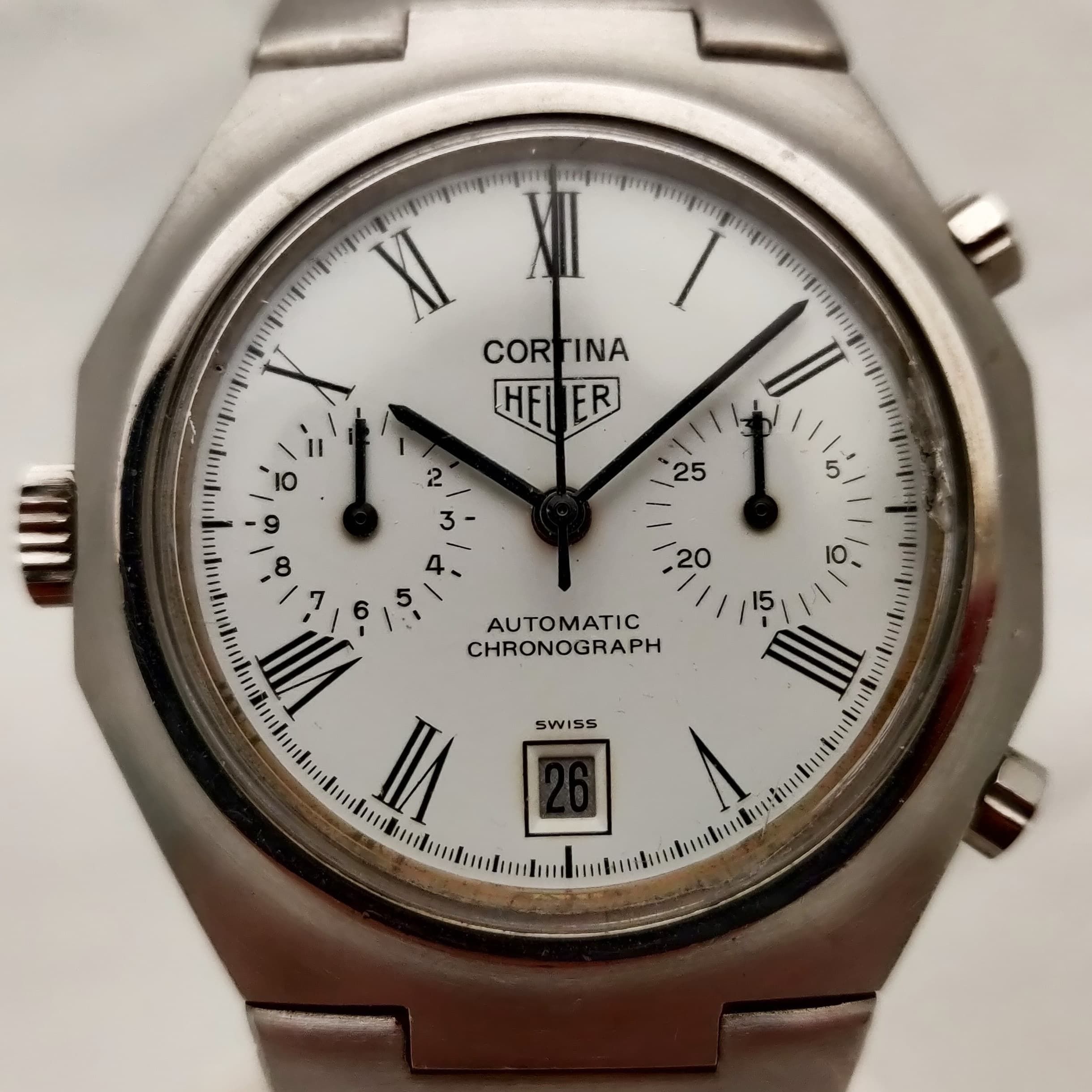 Reloj cronógrafo automático Heuer Cortina acero inoxidable dial blanco con subdiales en Joyería Recoleta
