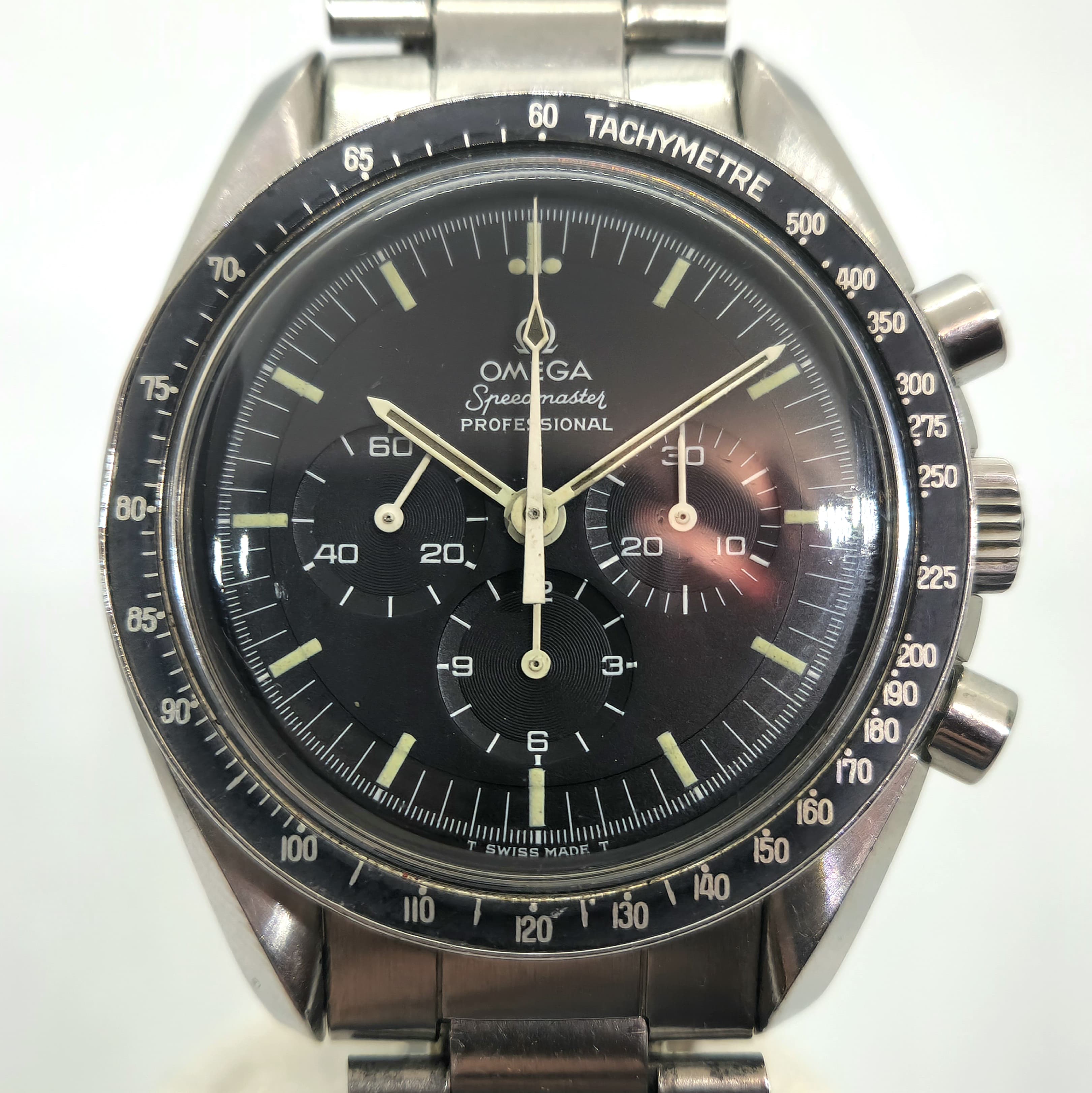 Reloj cronógrafo Omega Speedmaster Professional acero inoxidable con bisel taquímetro en Joyería Recoleta