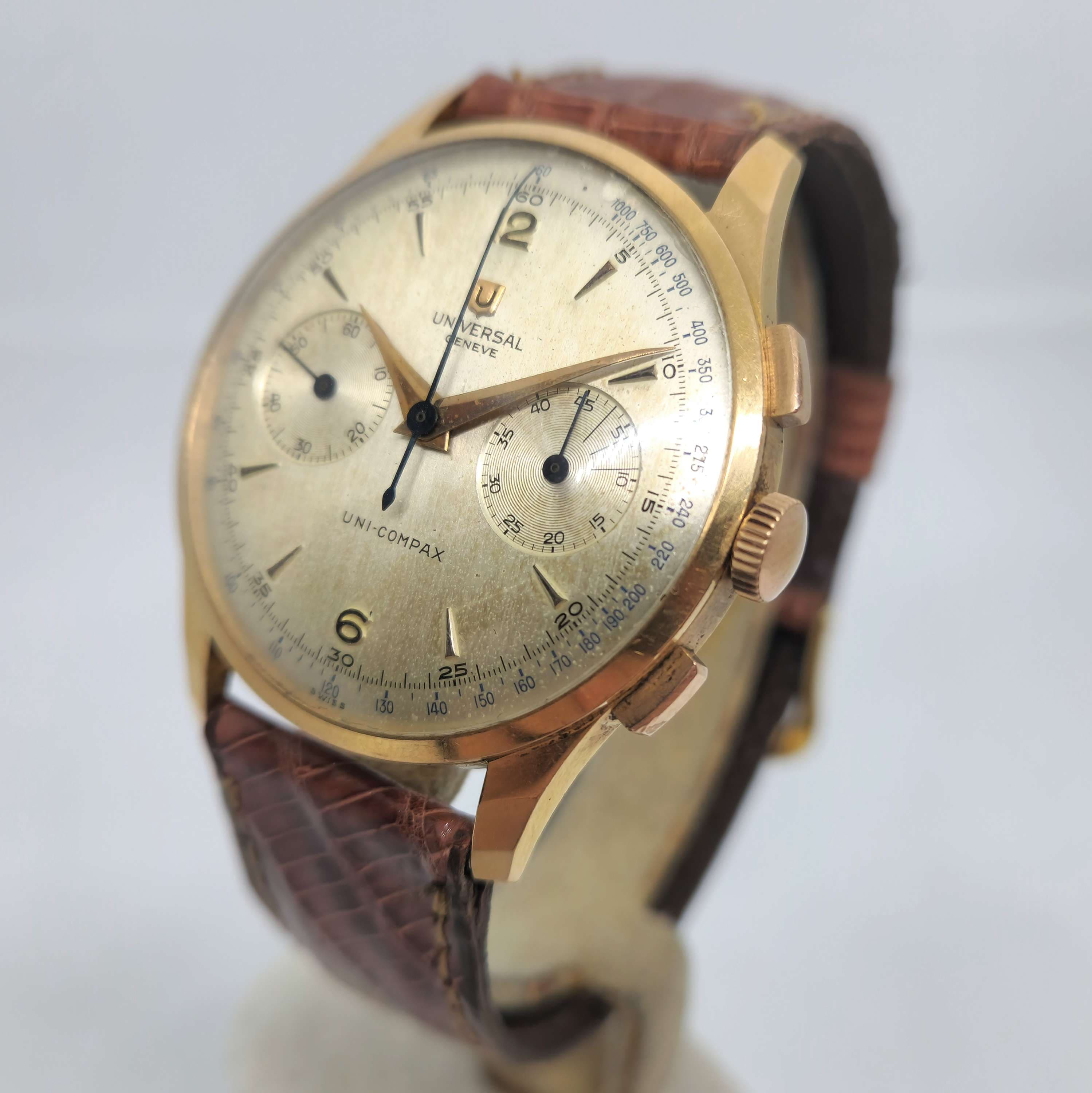 Universal Genéve Uni-Compax Oro — Joyería Recoleta