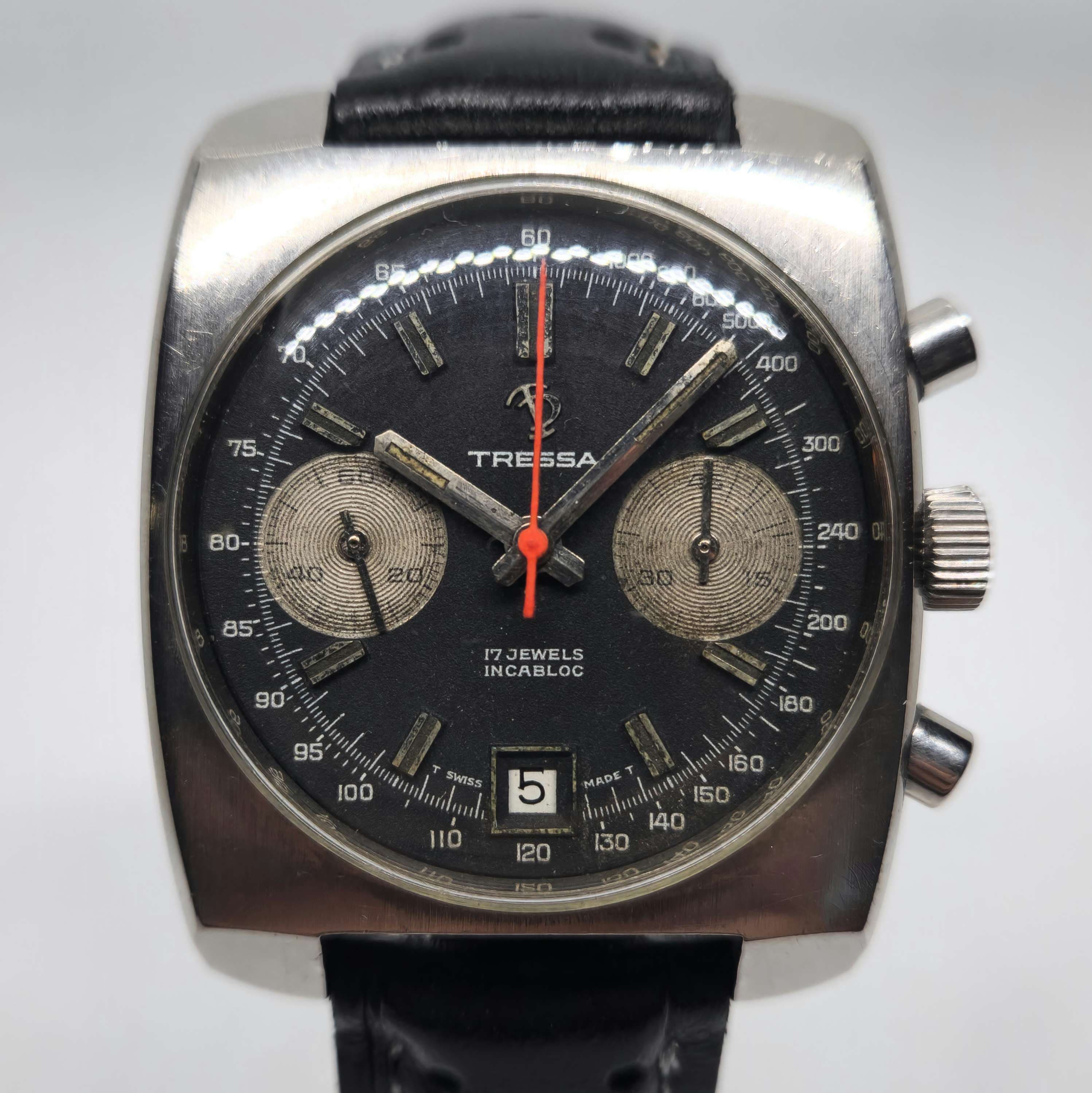 Reloj cronógrafo vintage Tressa acero inoxidable años 60 esfera negra 17 jewels en Joyería Recoleta