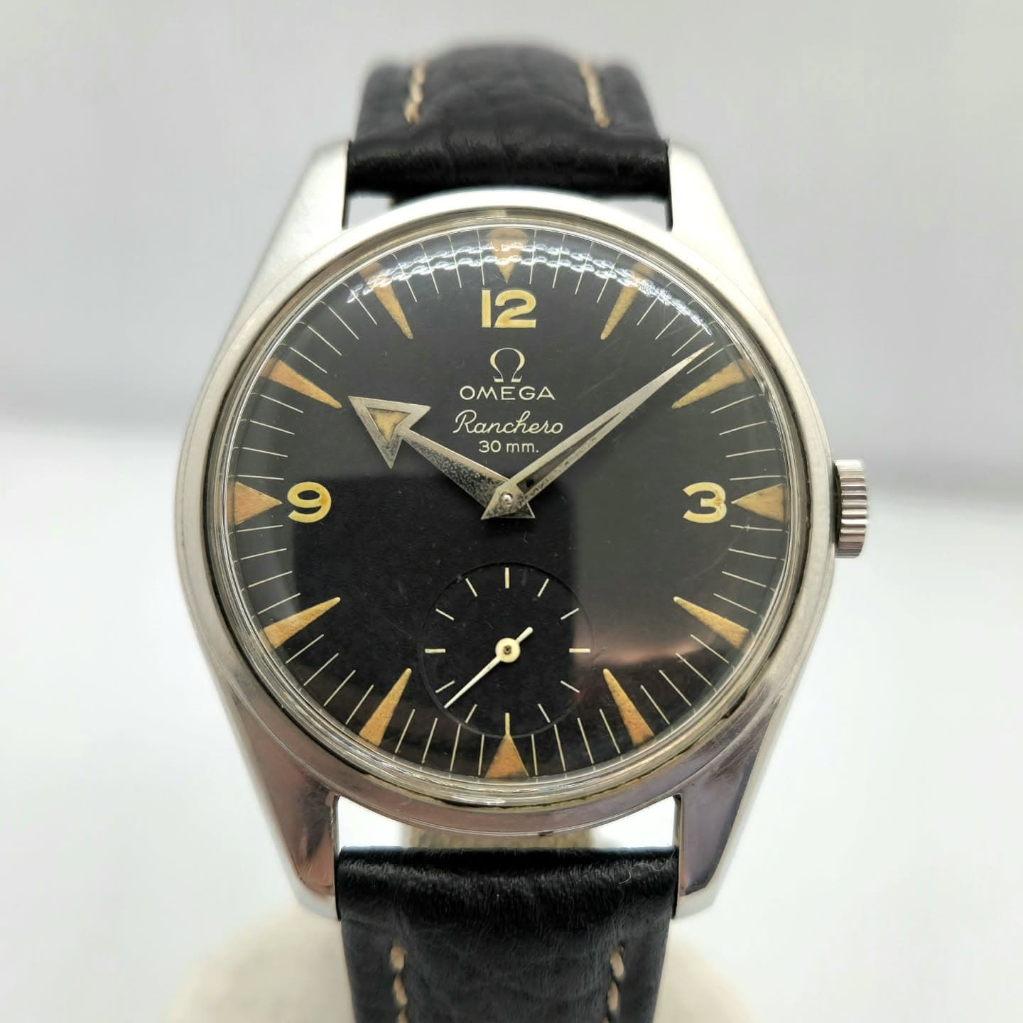 Reloj Omega Ranchero 30mm vintage acero inoxidable esfera negra con índices dorados en Joyería Recoleta