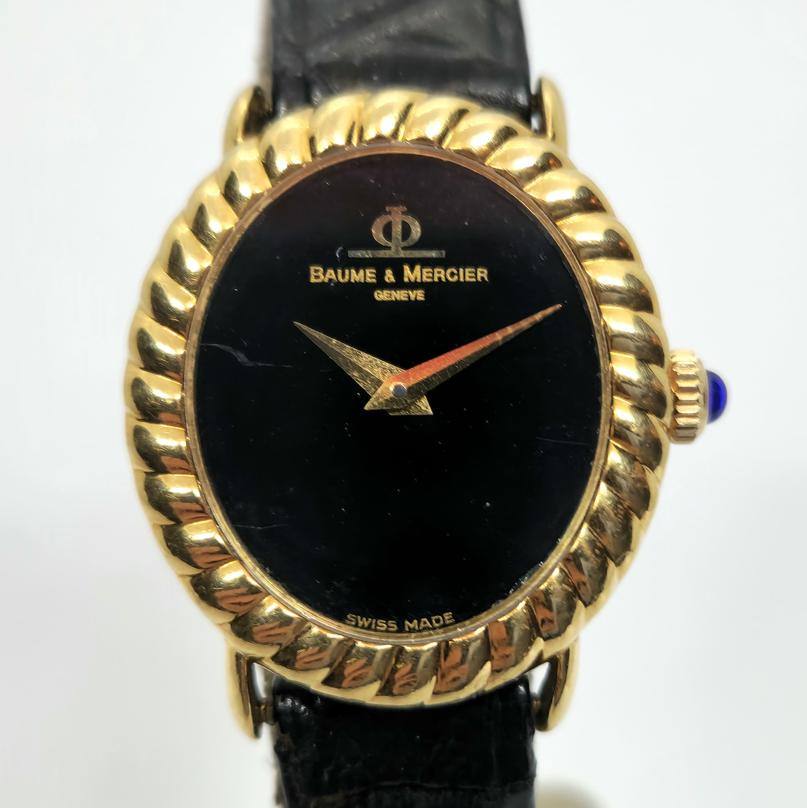 Reloj dama Baume & Mercier oro amarillo con esfera de ónix negro en Joyería Recoleta