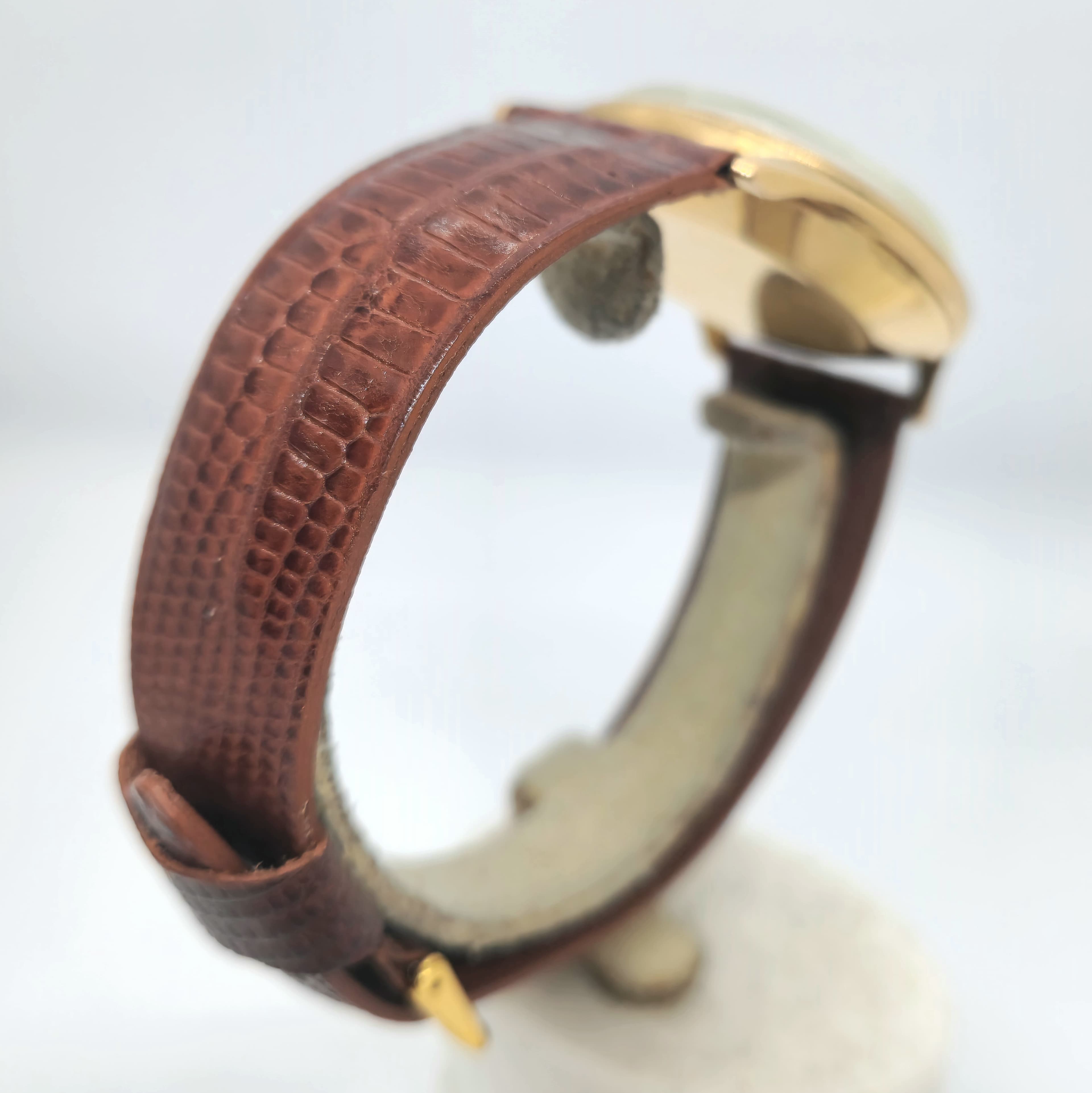 Girard Perregaux Gyromatic Oro — Joyería Recoleta