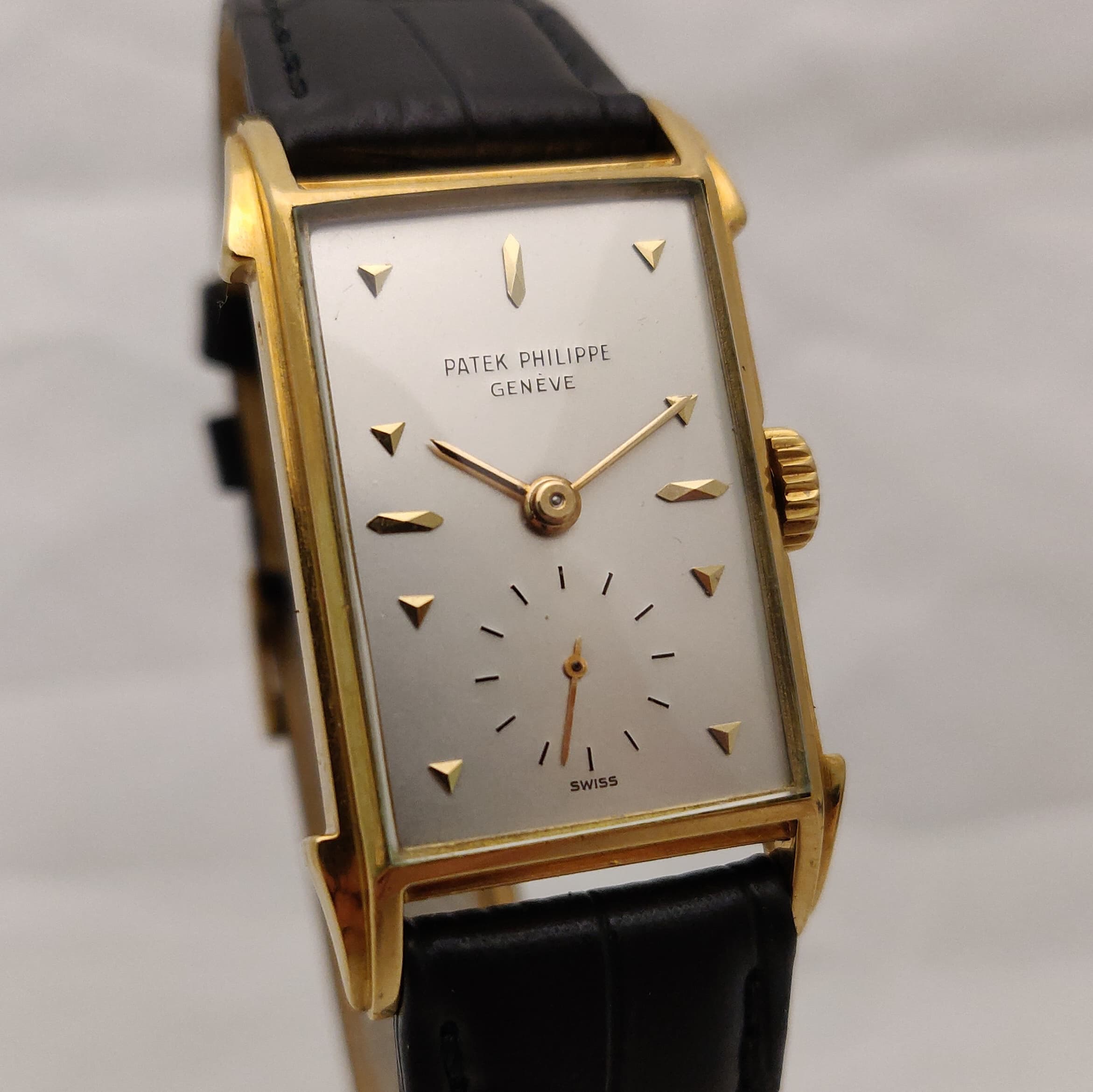 Reloj Patek Philippe Ref. 2416 rectangular en oro amarillo con segundero subdial en Joyería Recoleta