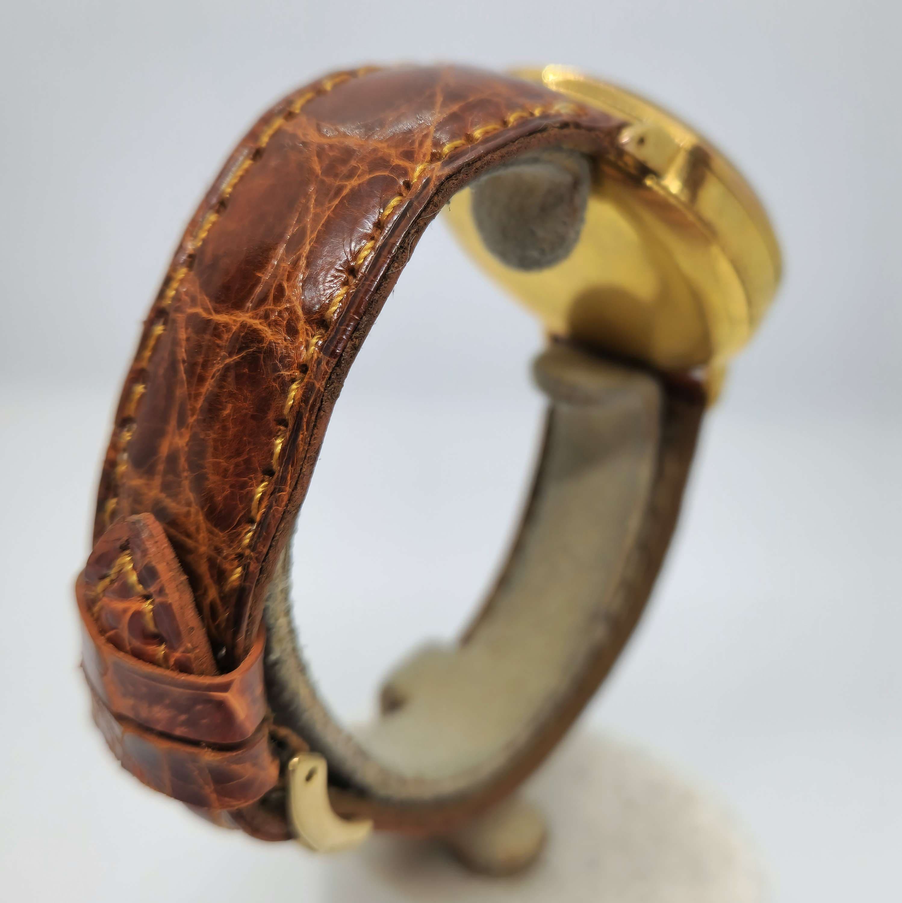 Venus Cronógrafo Oro — Joyería Recoleta