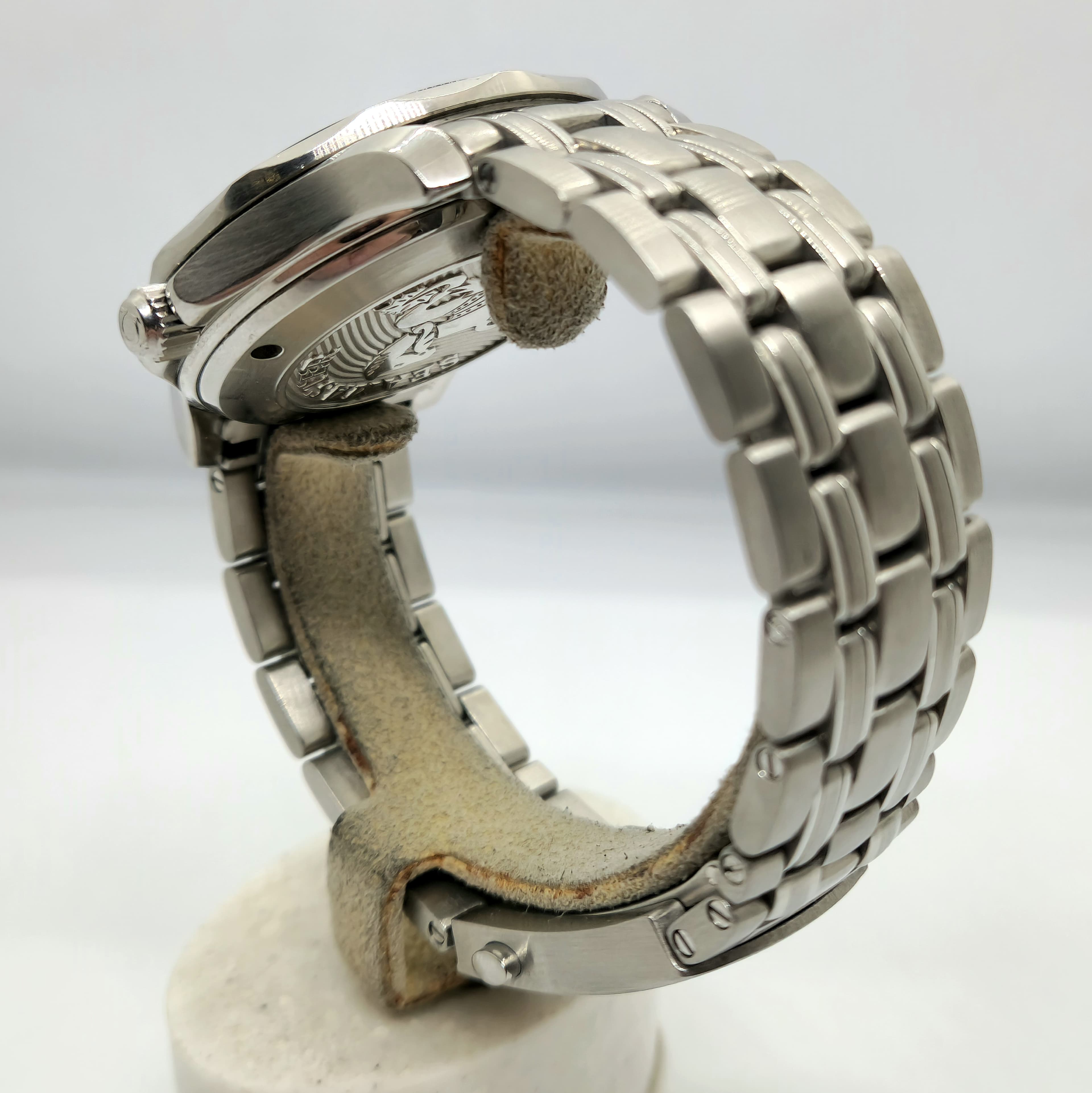 Omega Seamaster Diver Negro — Joyería Recoleta