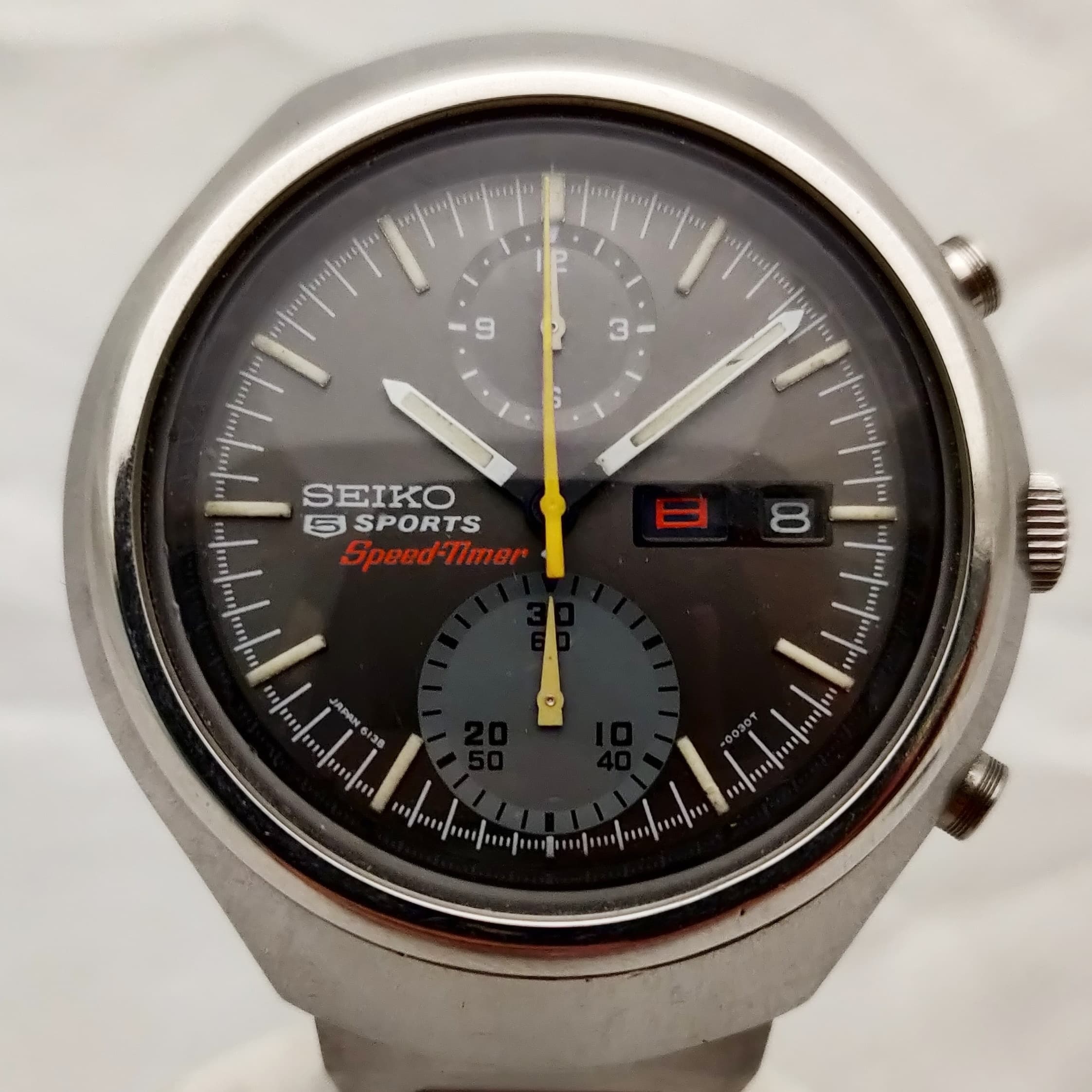 Reloj cronógrafo Seiko 5 Sports Speed-Timer vintage acero inoxidable esfera negra en Joyería Recoleta