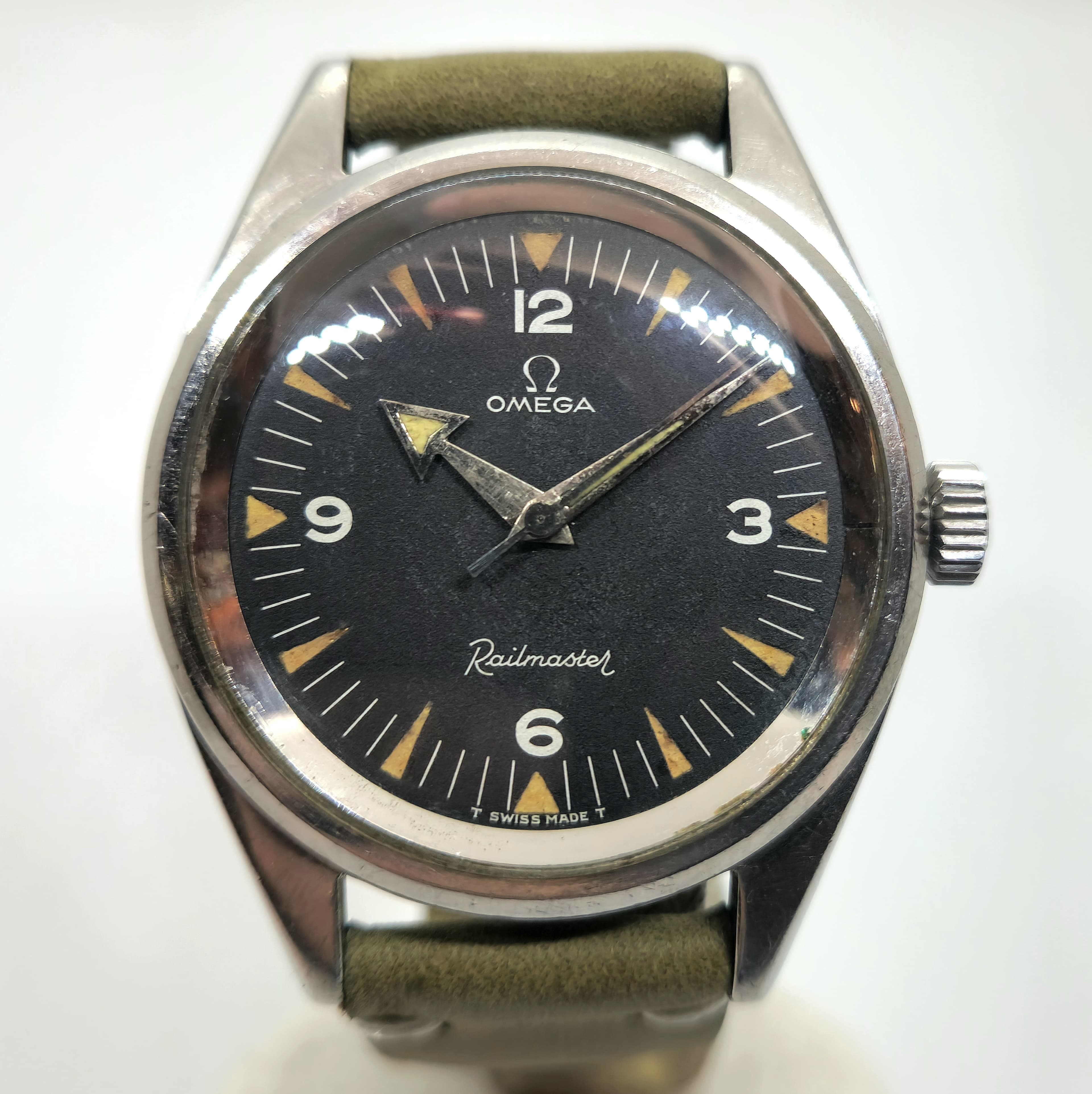 Reloj Omega Railmaster CK2914 de acero con esfera negra y patina tropical en Joyería Recoleta