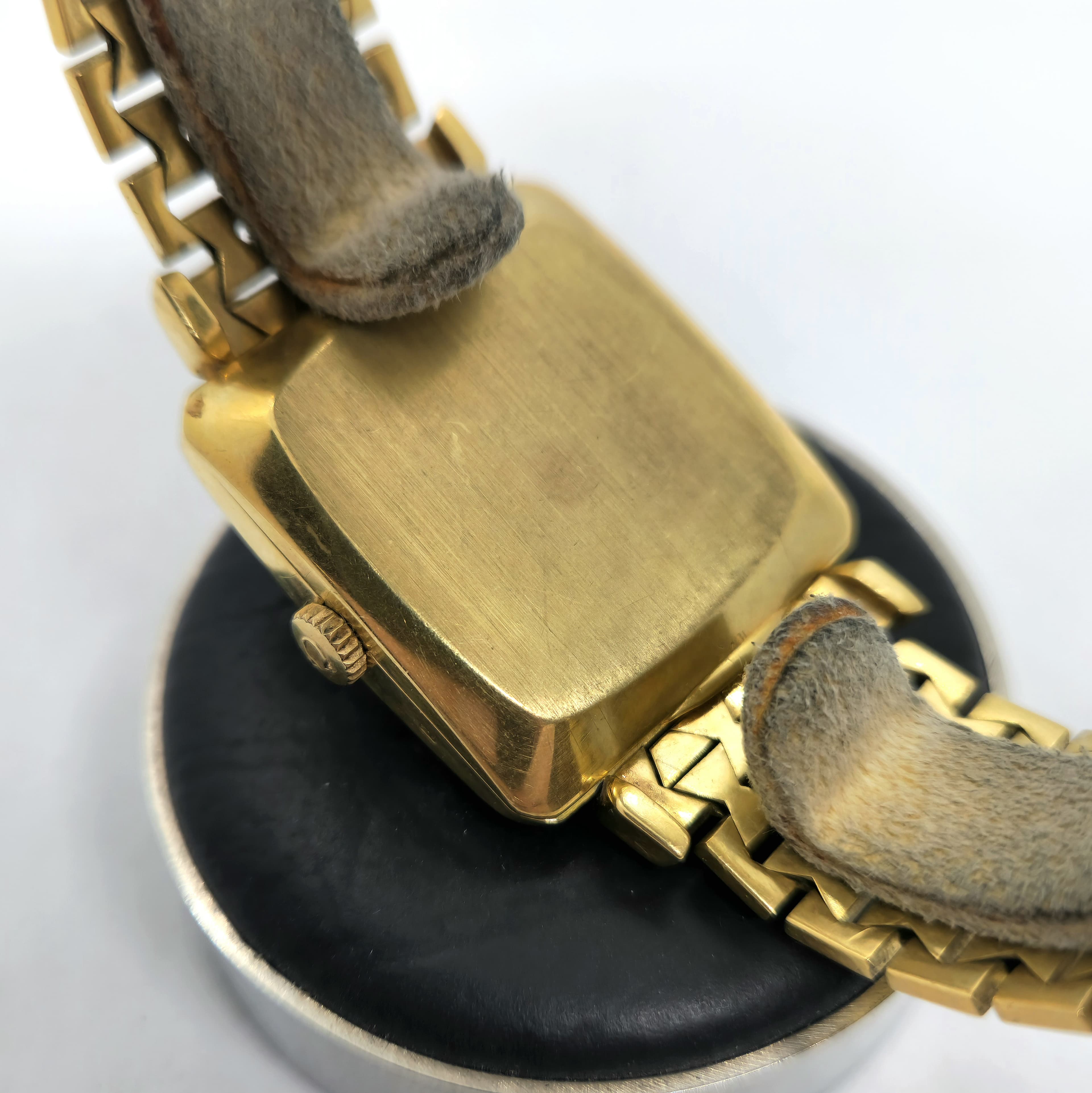 Omega "Carre Galbe" ref. 3977 Oro — Joyería Recoleta