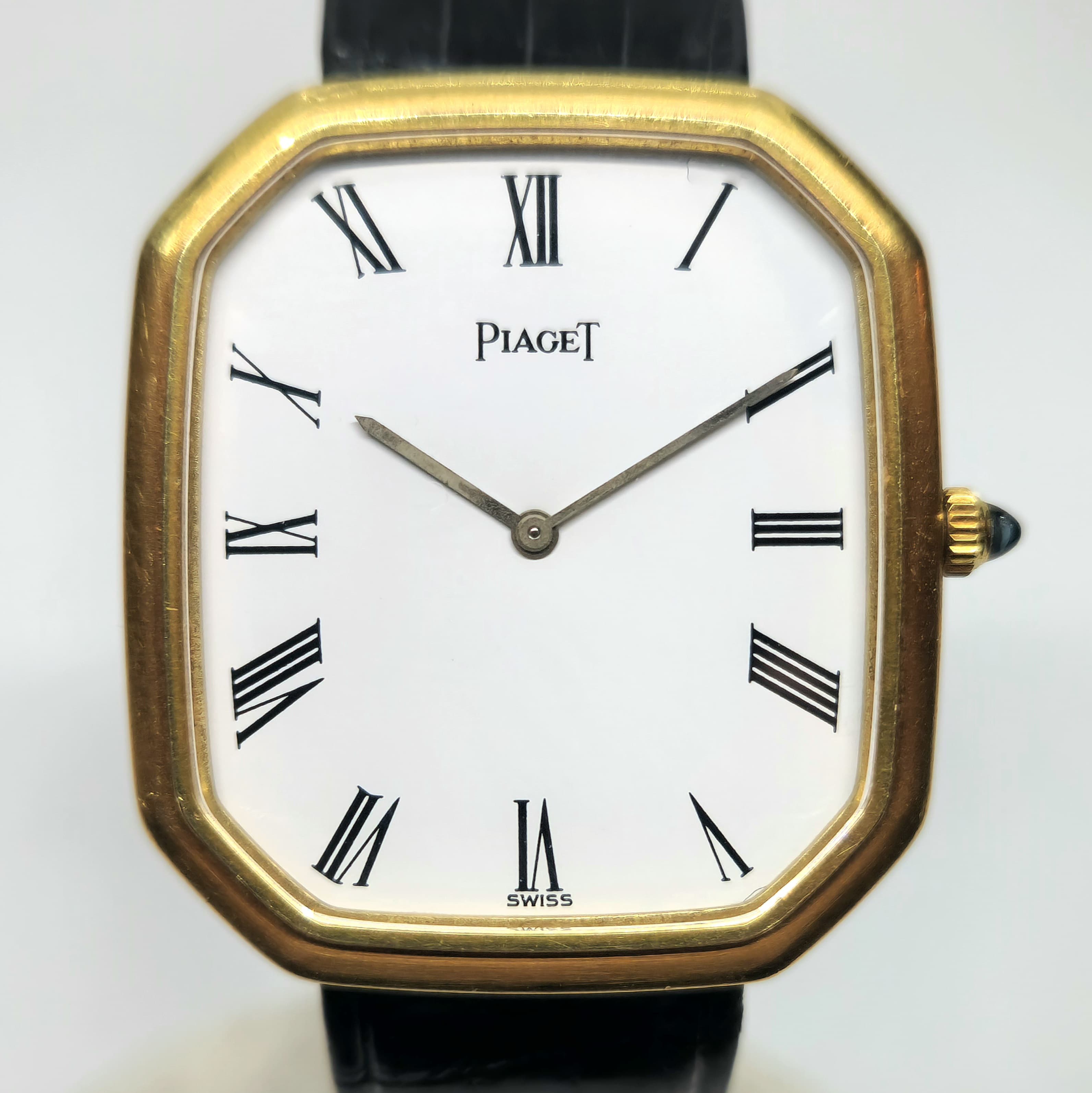 Reloj Piaget ref. 9791 en oro amarillo con esfera blanca y numerales romanos en Joyería Recoleta