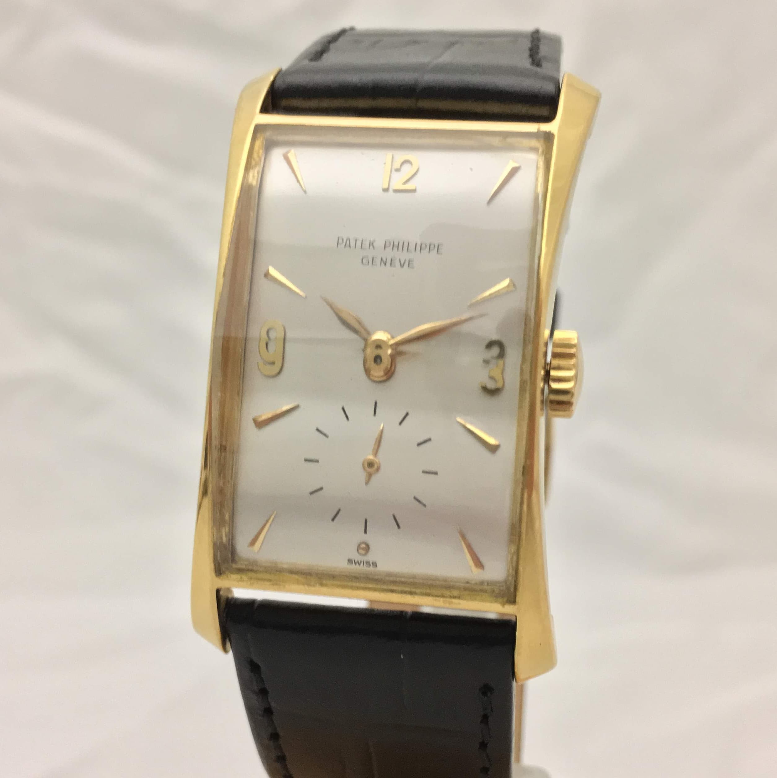 Reloj vintage Patek Philippe Ref. 1493 en oro amarillo con segundero pequeño en Joyería Recoleta.