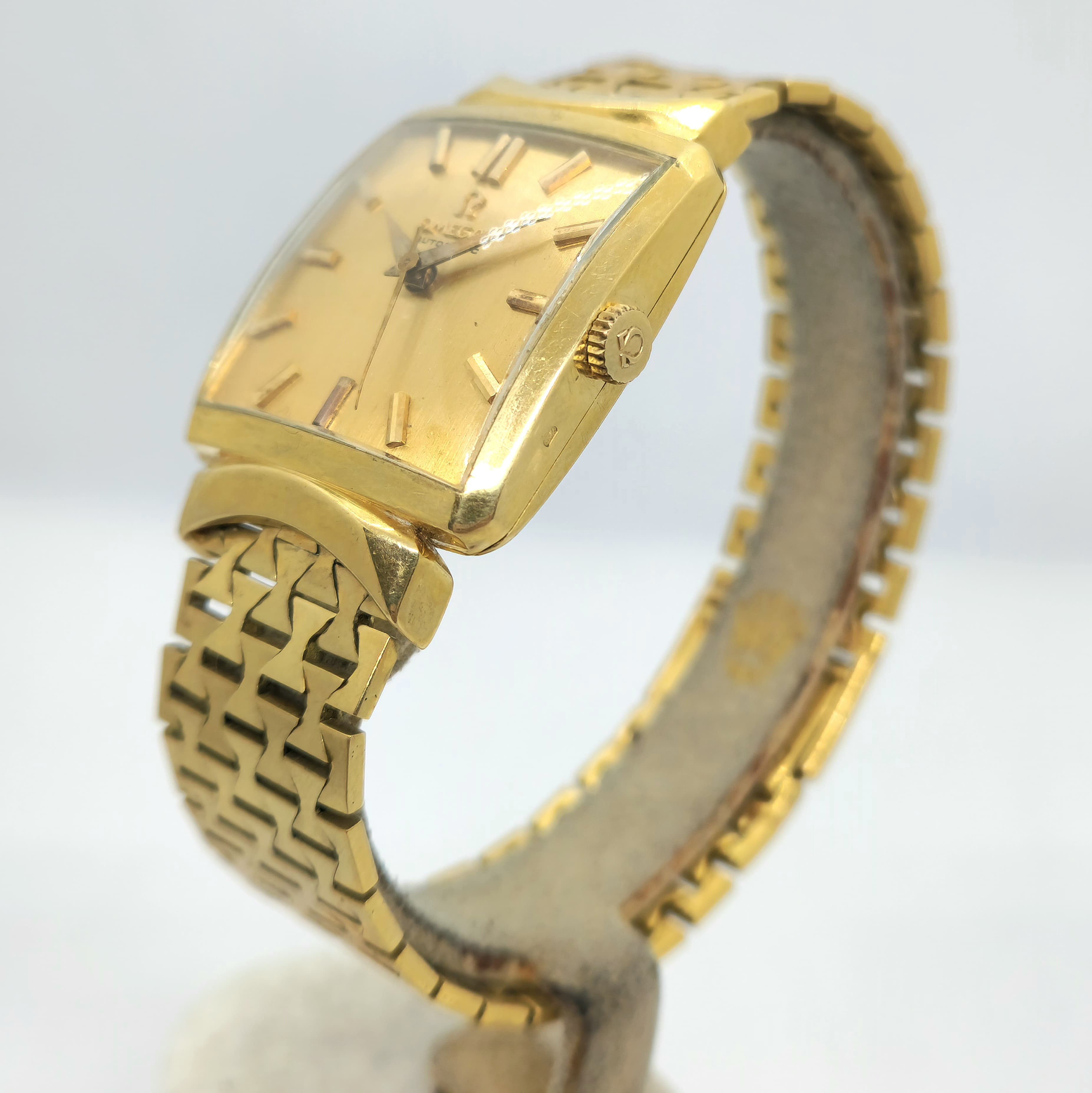 Omega "Carre Galbe" ref. 3977 Oro — Joyería Recoleta