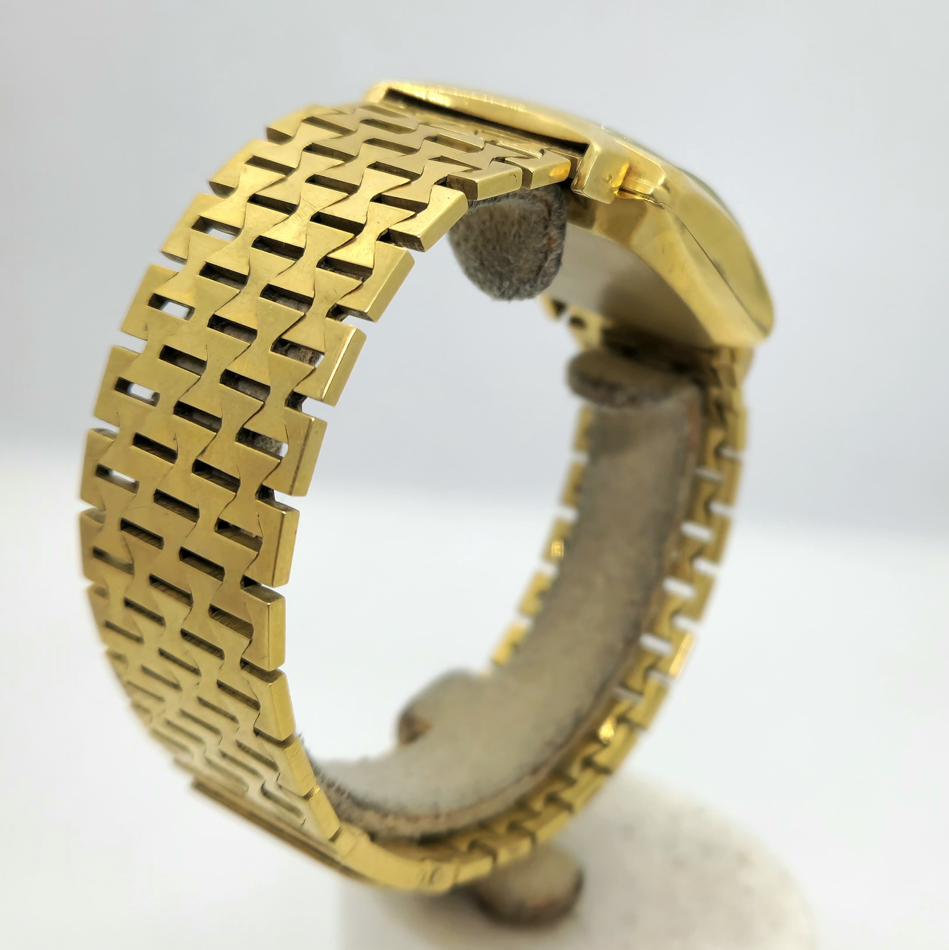 Omega "Carre Galbe" ref. 3977 Oro — Joyería Recoleta