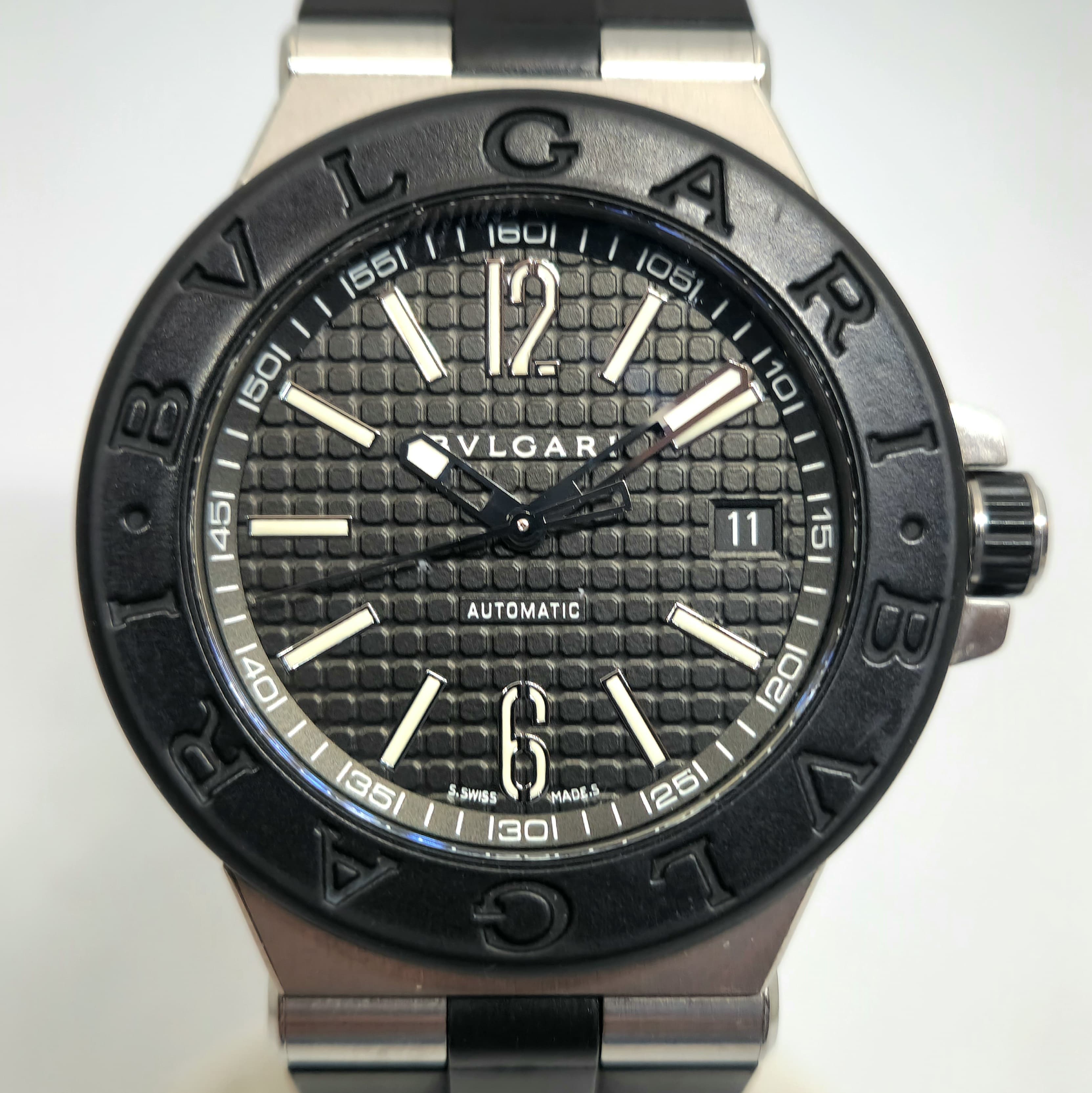 Reloj automático Bvlgari Diagono acero y caucho negro con dial texturado en Joyería Recoleta