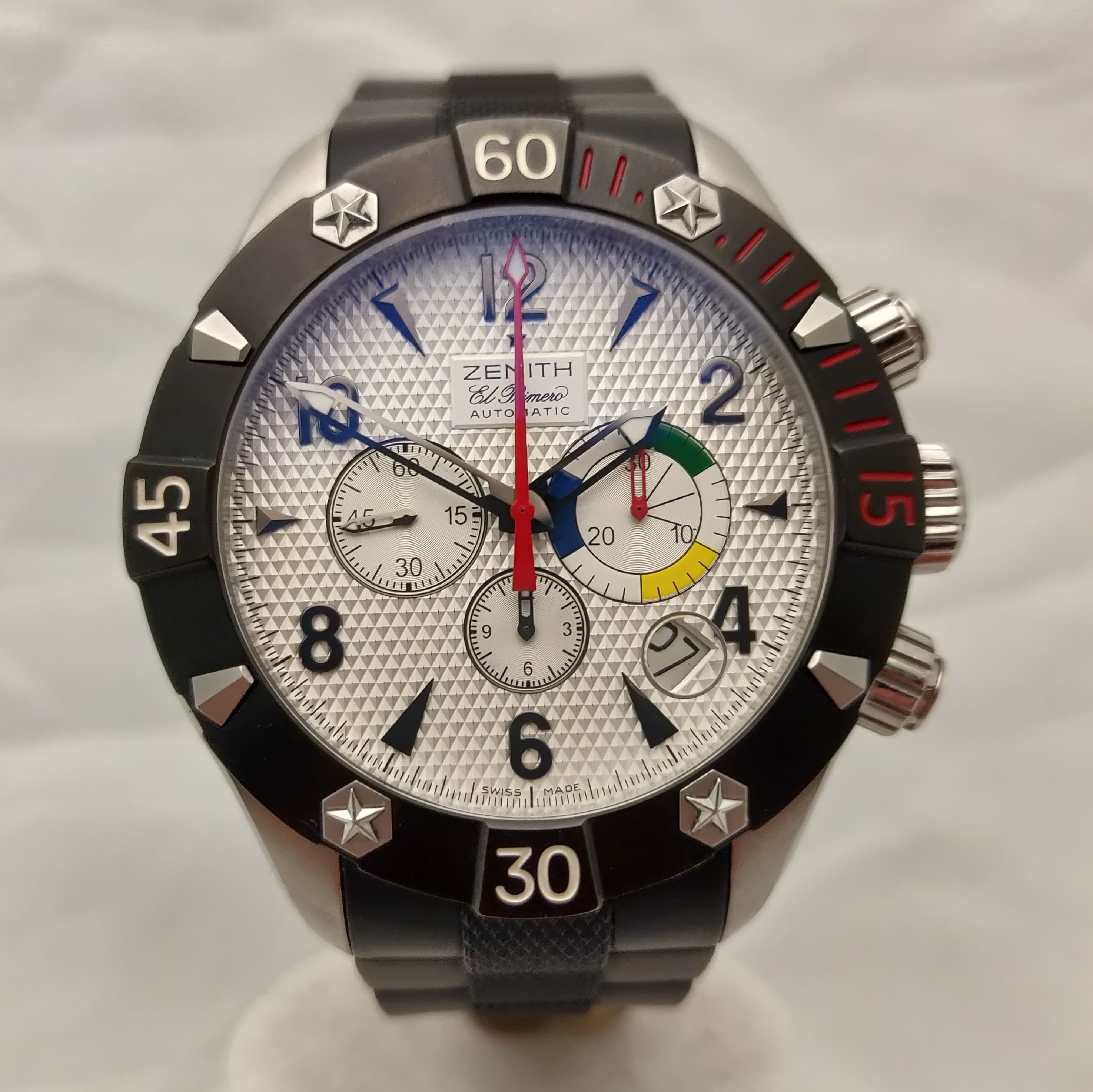 Reloj cronógrafo Zenith El Primero Defy automático acero plateado y negro con esfera multifunción en Joyería Recoleta.