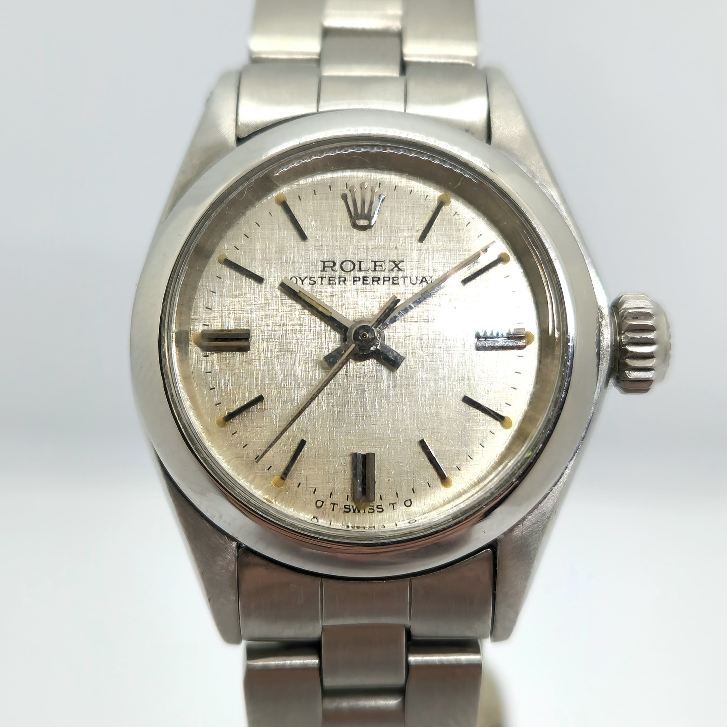 Reloj Rolex Oyster Perpetual dama ref. 6718 acero inoxidable dial linen plateado en Joyería Recoleta.